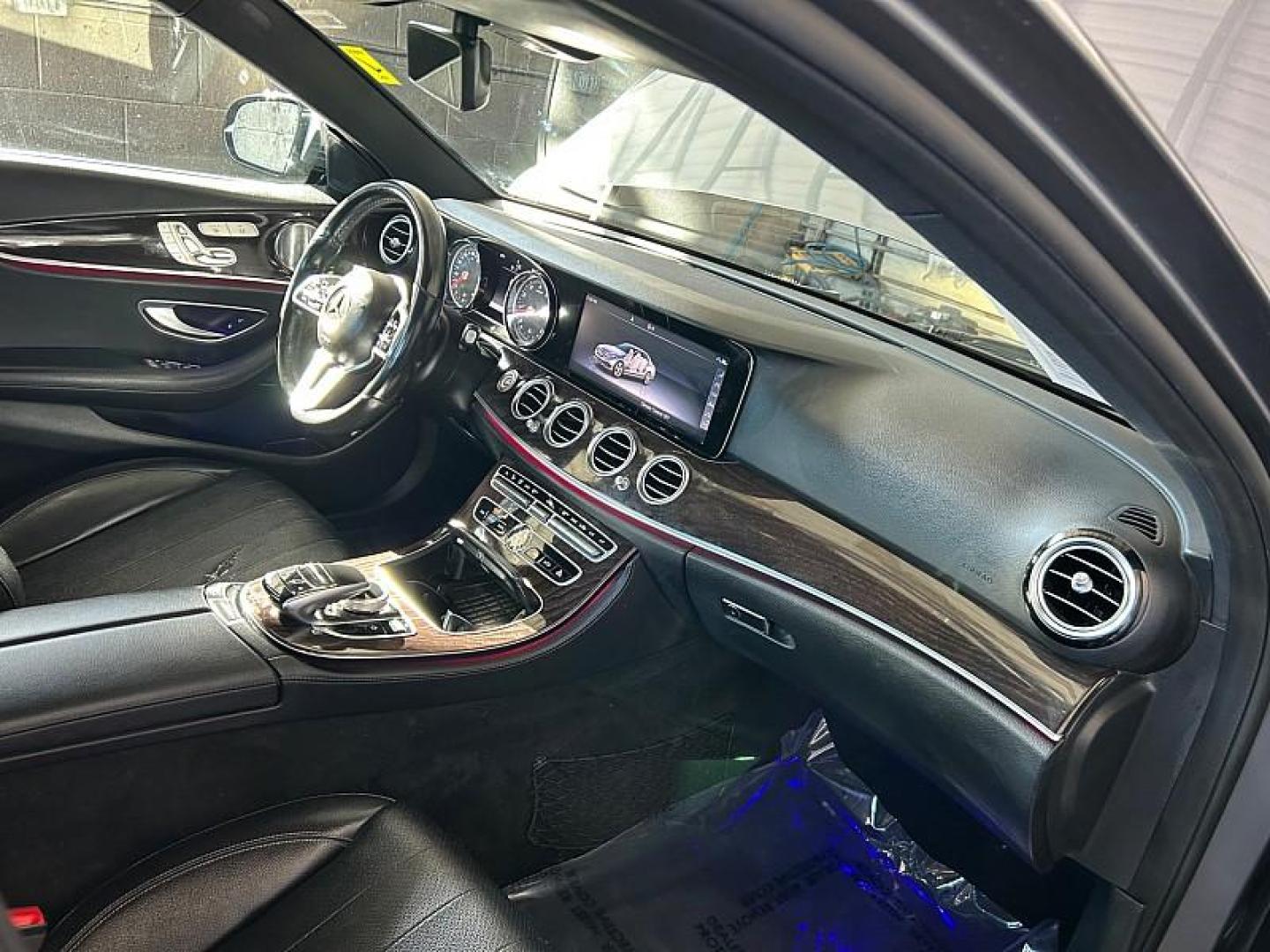 2019 GRAY Mercedes-Benz E-Class (WDDZF4KB0KA) with an 4-Cyl Turbo 2.0 Liter engine, Automatic 9-Spd 9G-Tronic transmission, located at 412 Auto Vista Drive, Palmdale, 93551, (661) 945-0620, 34.592636, -118.136681 - Photo#24