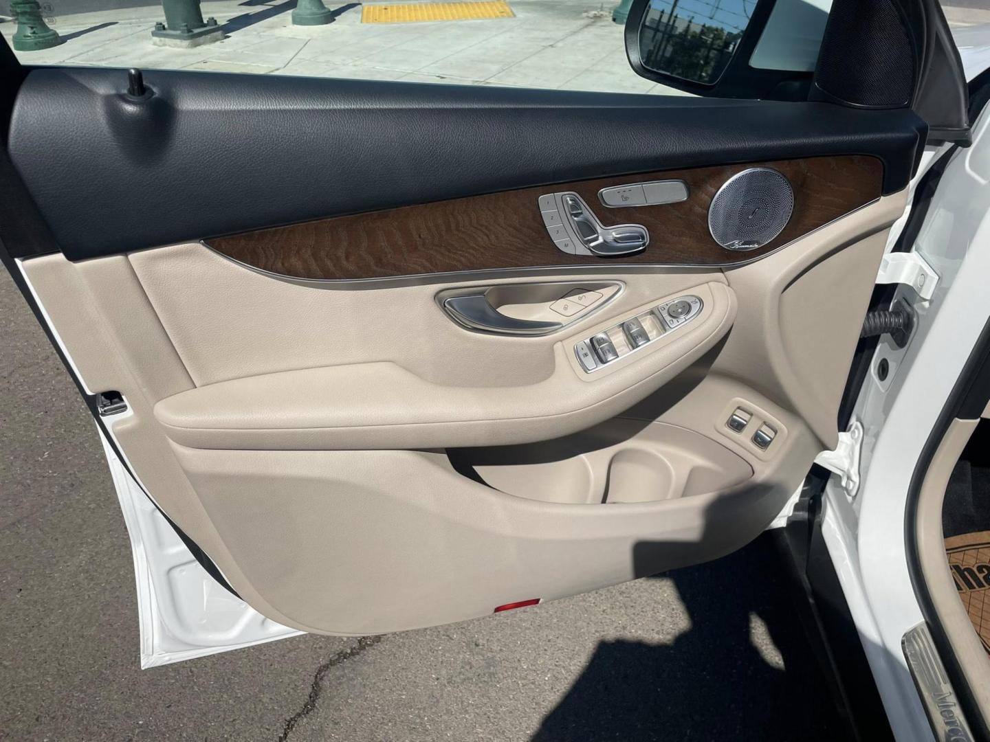 2019 Mercedes-Benz GLC-Class GLC 350e 4MATIC (WDC0G5EB3KF) with an 2.0L L4 DOHC 16V HYBRID engine, 7A transmission, located at 744 E Miner Ave, Stockton, CA, 95202, (209) 944-5770, 37.956863, -121.282082 - PLUS TAXES AND FEES NO CHARGER AVAILABLE - Photo#4