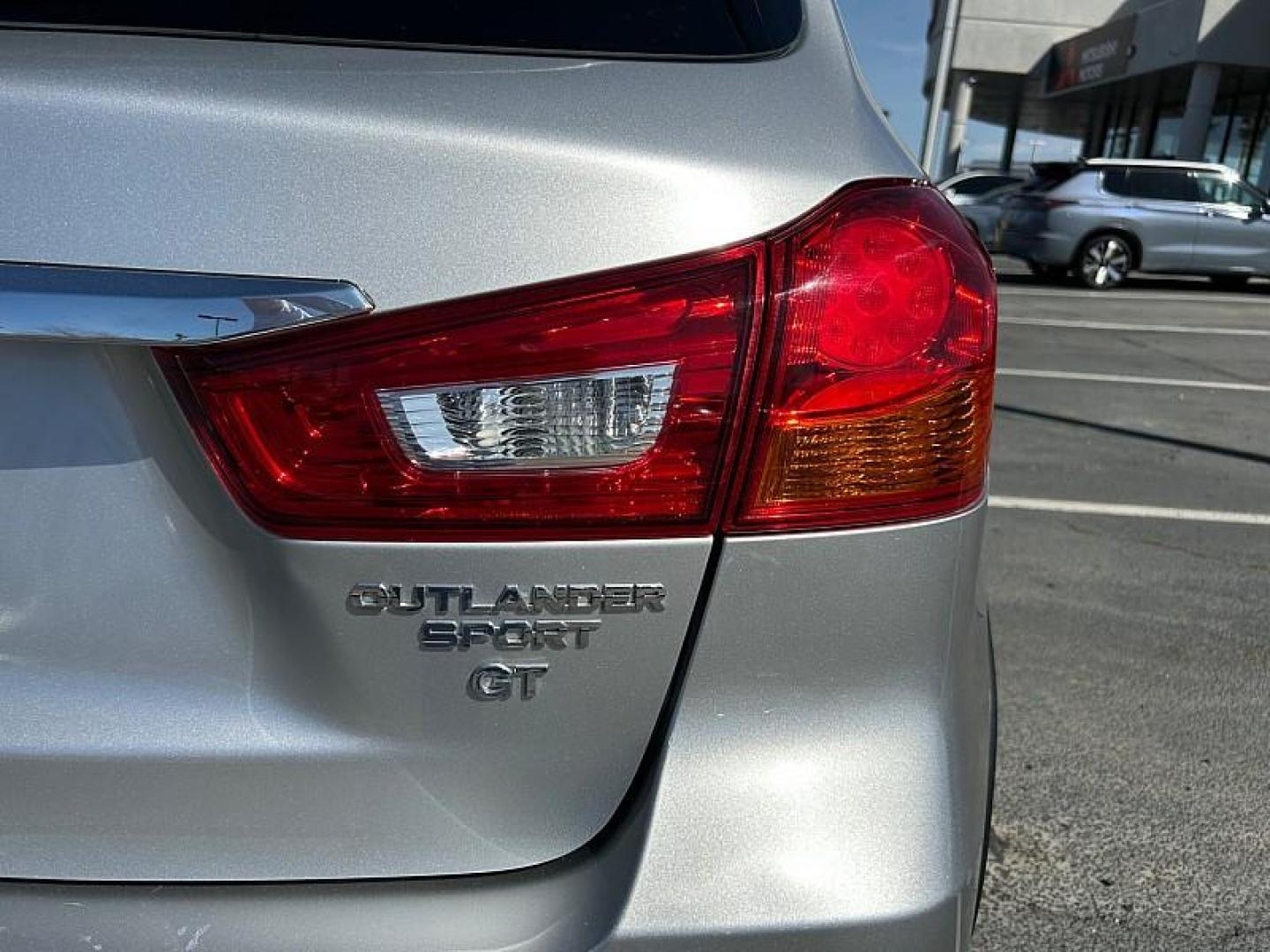 2019 SILVER Mitsubishi Outlander Sport (JA4AP4AW0KU) with an 4-Cyl 2.4 Liter engine, Automatic CVT w/Sportronic transmission, located at 412 Auto Vista Drive, Palmdale, 93551, (661) 945-0620, 34.592636, -118.136681 - Photo#12