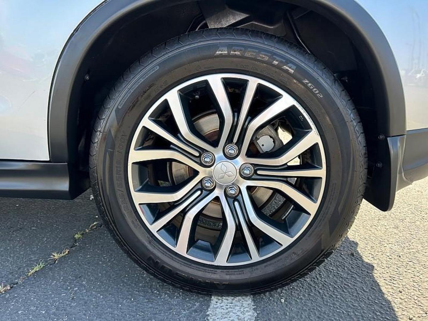 2019 SILVER Mitsubishi Outlander Sport (JA4AP4AW0KU) with an 4-Cyl 2.4 Liter engine, Automatic CVT w/Sportronic transmission, located at 412 Auto Vista Drive, Palmdale, 93551, (661) 945-0620, 34.592636, -118.136681 - Photo#13