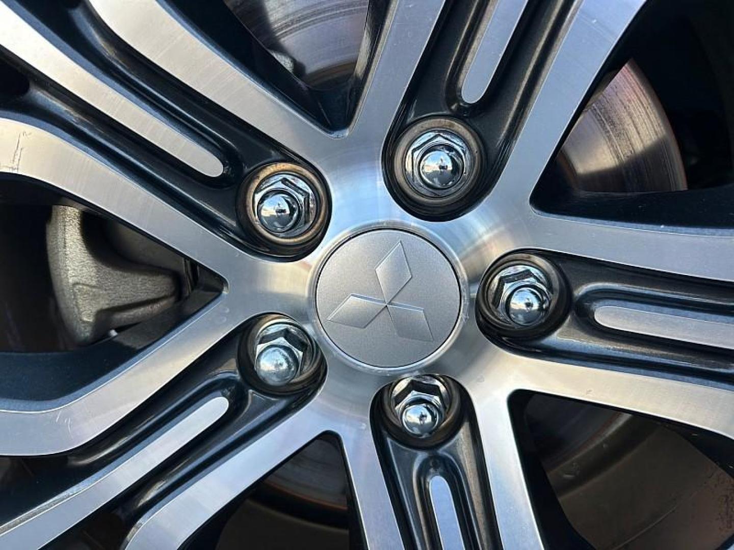 2019 SILVER Mitsubishi Outlander Sport (JA4AP4AW0KU) with an 4-Cyl 2.4 Liter engine, Automatic CVT w/Sportronic transmission, located at 412 Auto Vista Drive, Palmdale, 93551, (661) 945-0620, 34.592636, -118.136681 - Photo#15