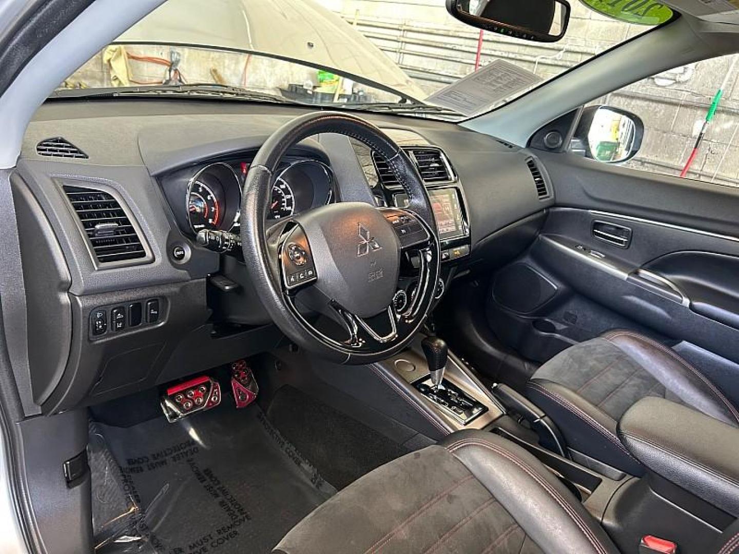 2019 SILVER Mitsubishi Outlander Sport (JA4AP4AW0KU) with an 4-Cyl 2.4 Liter engine, Automatic CVT w/Sportronic transmission, located at 412 Auto Vista Drive, Palmdale, 93551, (661) 945-0620, 34.592636, -118.136681 - Photo#17