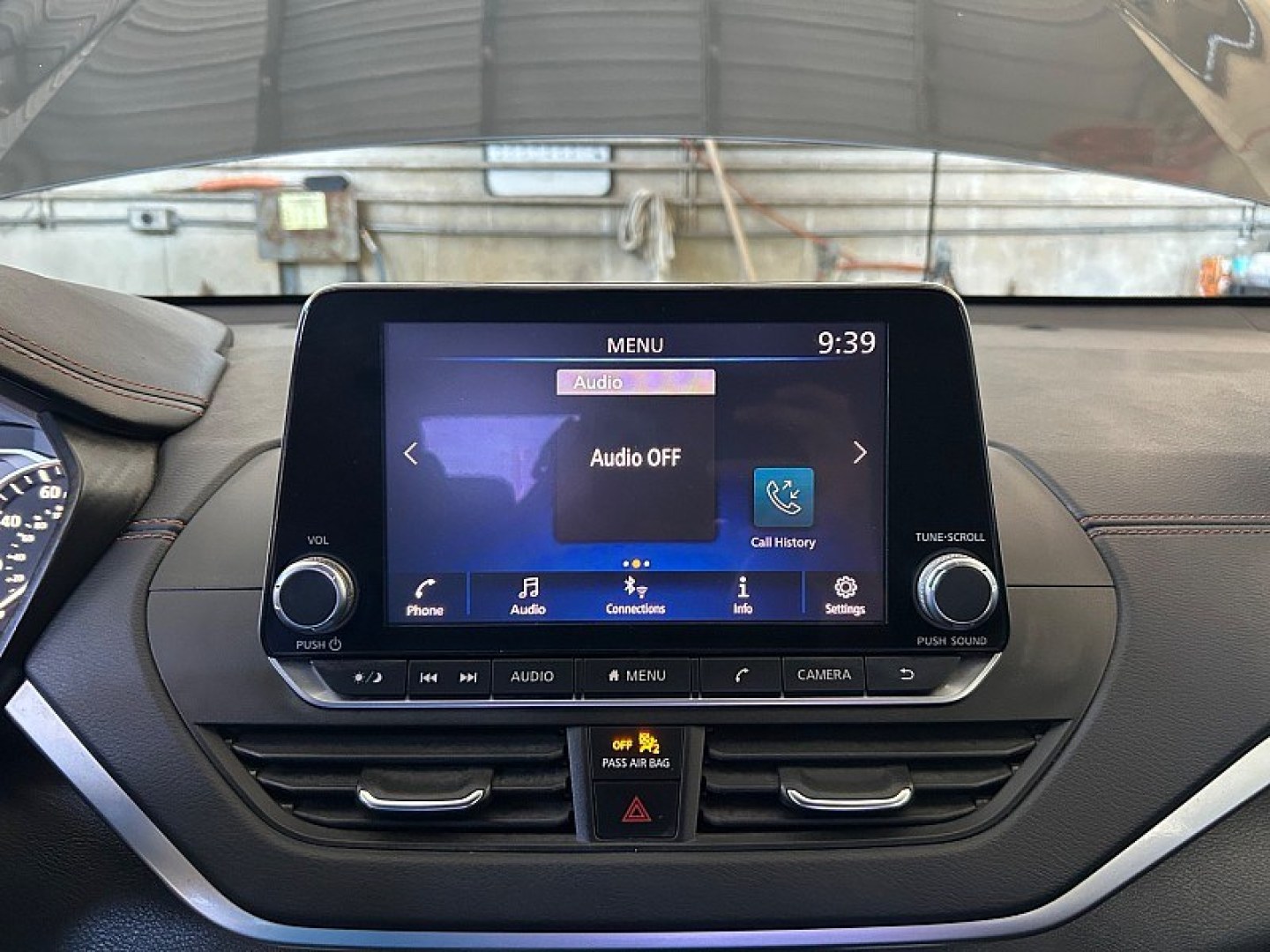 2019 Gray Nissan Altima (1N4BL4CV7KN) with an 4-Cyl 2.5 Liter engine, Automatic Xtronic CVT transmission, located at 412 Auto Vista Drive, Palmdale, 93551, (661) 945-0620, 34.592636, -118.136681- Photo#15