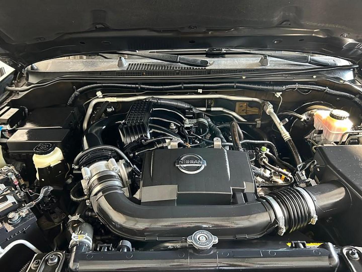 2019 BLACK Nissan Frontier 2WD (1N6AD0ERXKN) with an V6 4.0 Liter engine, Automatic 5-Spd transmission, located at 412 Auto Vista Drive, Palmdale, 93551, (661) 945-0620, 34.592636, -118.136681 - Photo#5
