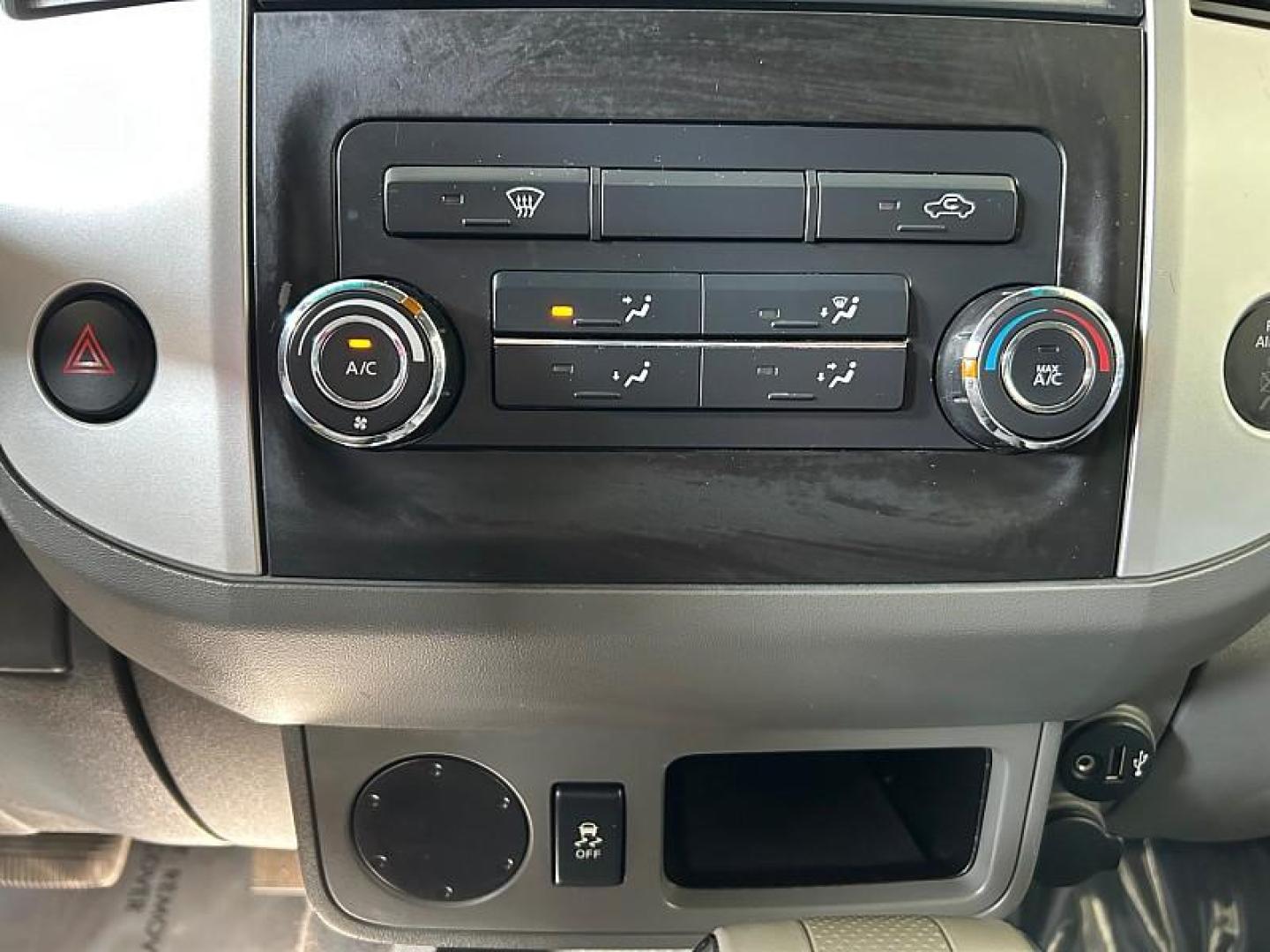 2019 BLACK Nissan Frontier 2WD (1N6AD0ERXKN) with an V6 4.0 Liter engine, Automatic 5-Spd transmission, located at 412 Auto Vista Drive, Palmdale, 93551, (661) 945-0620, 34.592636, -118.136681 - Photo#6