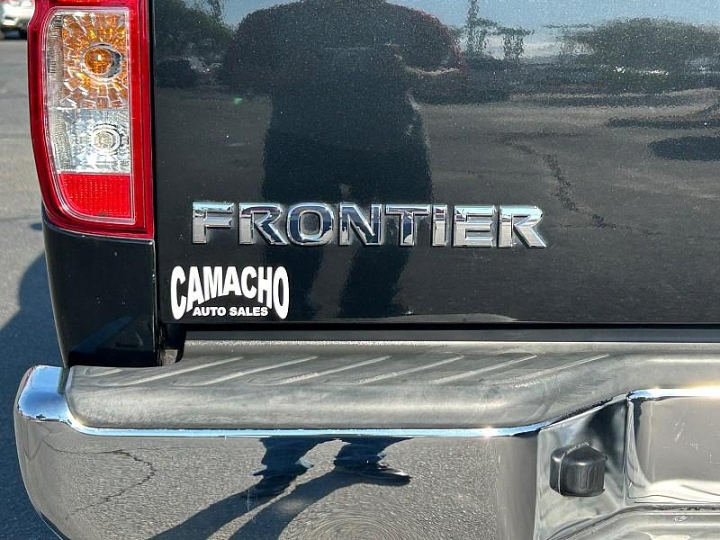 2019 BLACK Nissan Frontier 2WD (1N6AD0ERXKN) with an V6 4.0 Liter engine, Automatic 5-Spd transmission, located at 412 Auto Vista Drive, Palmdale, 93551, (661) 945-0620, 34.592636, -118.136681 - Photo#21
