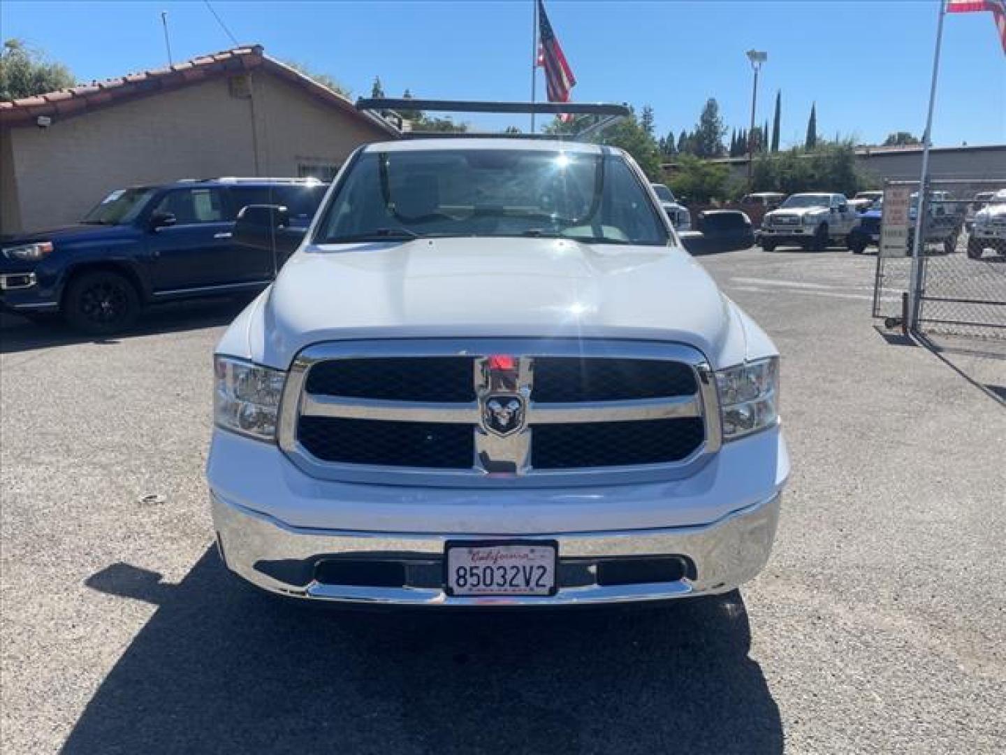 2019 Bright White Clear Coat RAM 1500 Classic Tradesman (1C6RR6FT1KS) with an 5.7L HEMI 5.7L V8 395hp 410ft. Sequential Multiport Fuel Injection engine, 8-Speed Shiftable Automatic transmission, located at 800 Riverside Ave, Roseville, CA, 95678, 916-773-4549 & Toll Free: 866-719-4393, 38.732265, -121.291039 - QUAD CAB TRADESMAN 5.7 HEMI V8 ONE OWNER CLEAN CARFAX - Photo#9