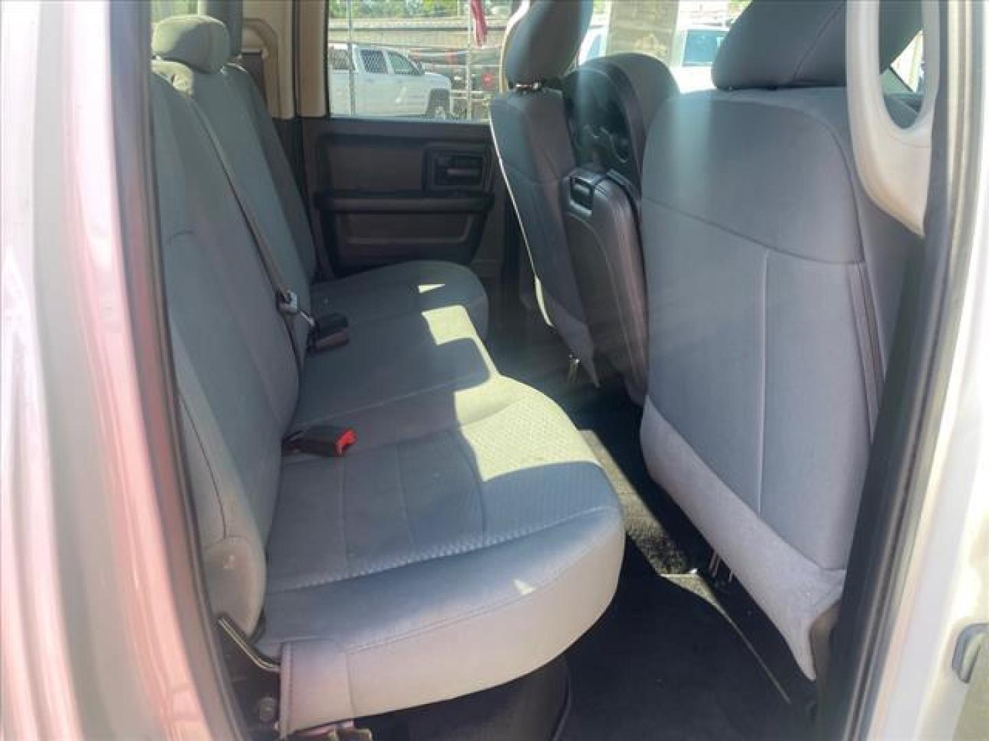 2019 Bright White Clear Coat RAM 1500 Classic Tradesman (1C6RR6FT1KS) with an 5.7L HEMI 5.7L V8 395hp 410ft. Sequential Multiport Fuel Injection engine, 8-Speed Shiftable Automatic transmission, located at 800 Riverside Ave, Roseville, CA, 95678, 916-773-4549 & Toll Free: 866-719-4393, 38.732265, -121.291039 - QUAD CAB TRADESMAN 5.7 HEMI V8 ONE OWNER CLEAN CARFAX - Photo#16
