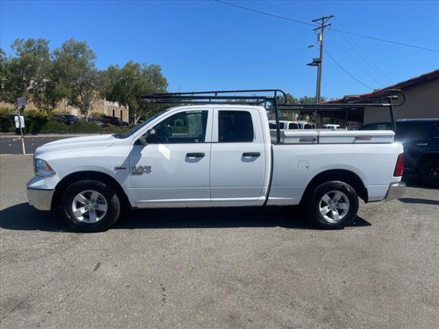 2019 Bright White Clear Coat RAM 1500 Classic Tradesman (1C6RR6FT1KS) with an 5.7L HEMI 5.7L V8 395hp 410ft. Sequential Multiport Fuel Injection engine, 8-Speed Shiftable Automatic transmission, located at 800 Riverside Ave, Roseville, CA, 95678, 916-773-4549 & Toll Free: 866-719-4393, 38.732265, -121.291039 - QUAD CAB TRADESMAN 5.7 HEMI V8 ONE OWNER CLEAN CARFAX - Photo#6
