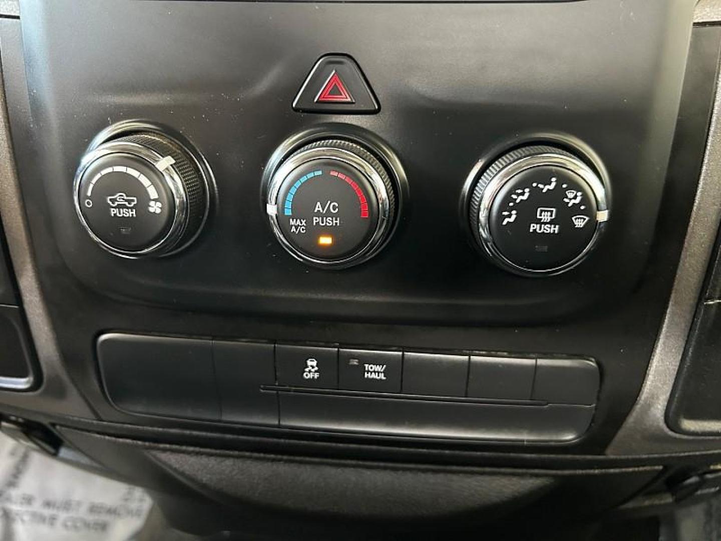 2019 SILVER Ram 1500 Classic 2WD (1C6RR6FG3KS) with an 6-Cyl 3.6 Liter engine, Automatic 8-Spd transmission, located at 412 Auto Vista Drive, Palmdale, 93551, (661) 945-0620, 34.592636, -118.136681 - Photo#12