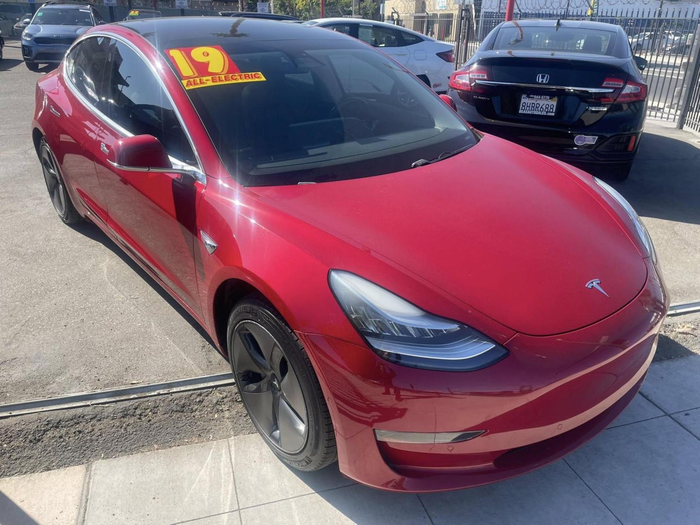 2019 Tesla Model 3 Base (5YJ3E1EA3KF) with an ELECTRIC engine, 1A transmission, located at 744 E Miner Ave, Stockton, CA, 95202, (209) 944-5770, 37.956863, -121.282082 - PLUS TAXES AND FEES NO CHARGER AVAILABLE - Photo#1