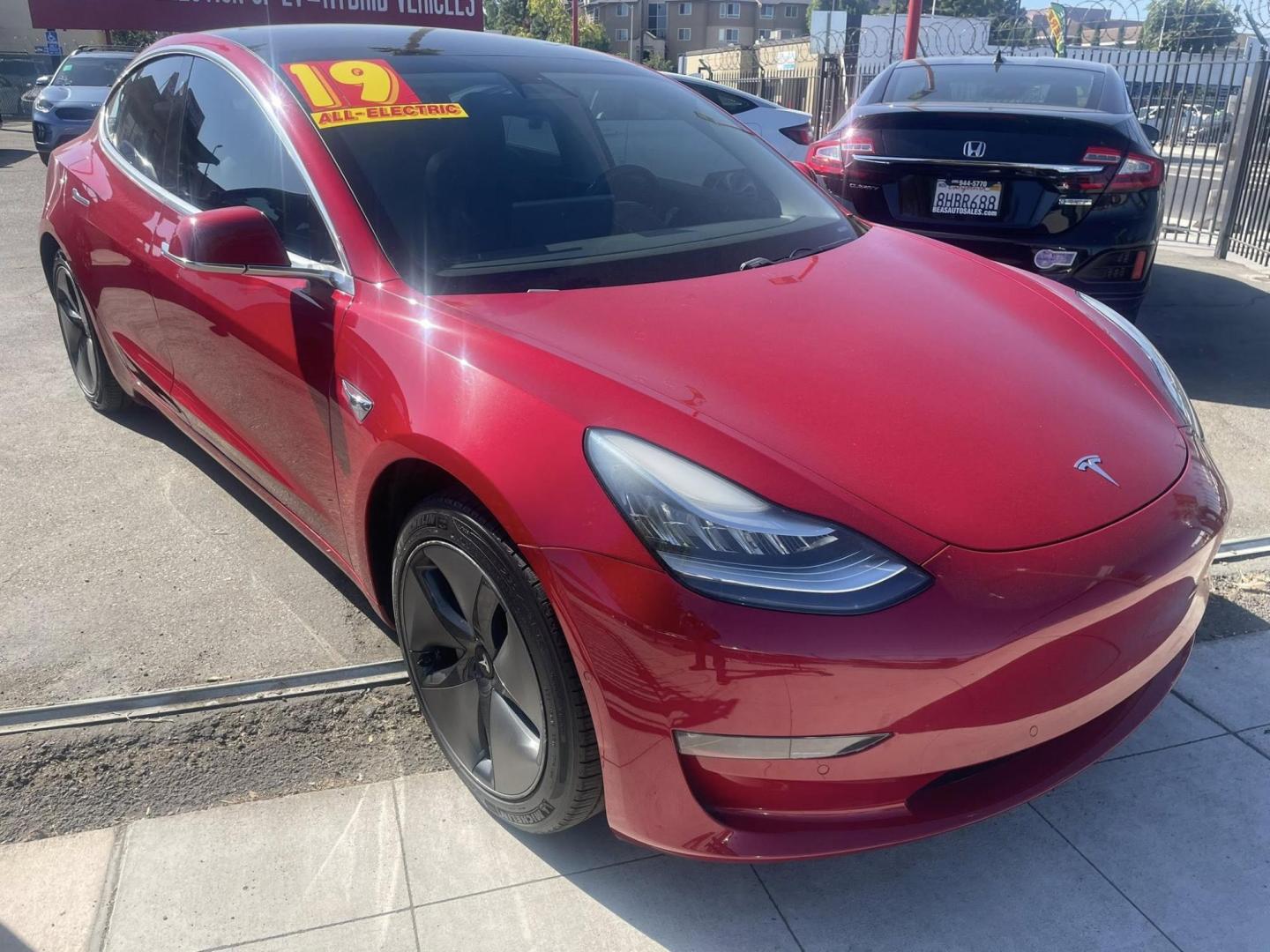 2019 Tesla Model 3 Base (5YJ3E1EA3KF) with an ELECTRIC engine, 1A transmission, located at 744 E Miner Ave, Stockton, CA, 95202, (209) 944-5770, 37.956863, -121.282082 - PLUS TAXES AND FEES NO CHARGER AVAILABLE - Photo#0