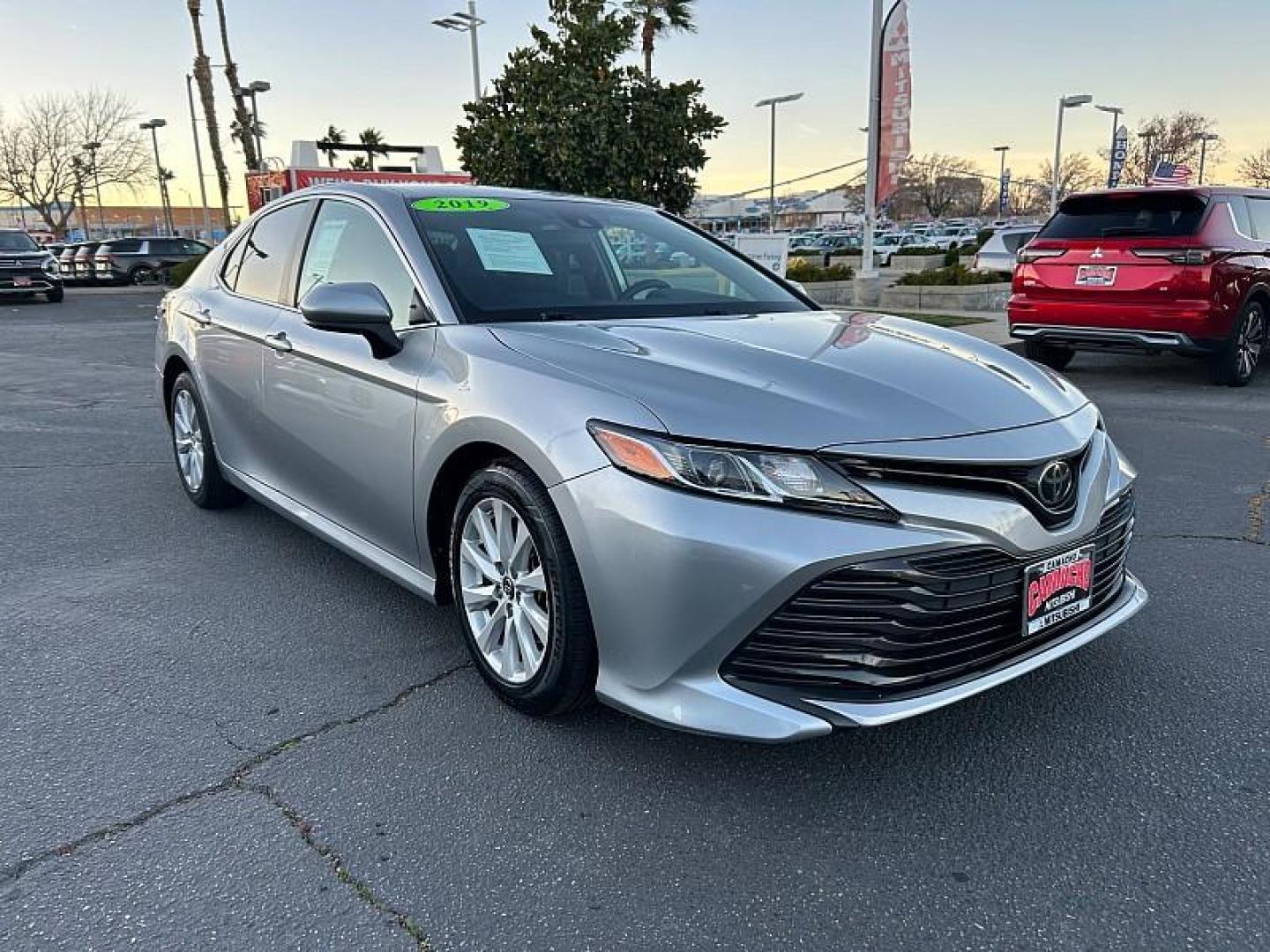 2019 SILVER Toyota Camry (4T1B11HKXKU) with an 4-Cyl 2.5 Liter engine, Automatic 8-Spd w/Sequential Shift transmission, located at 412 Auto Vista Drive, Palmdale, 93551, (661) 945-0620, 34.592636, -118.136681 - Photo#1