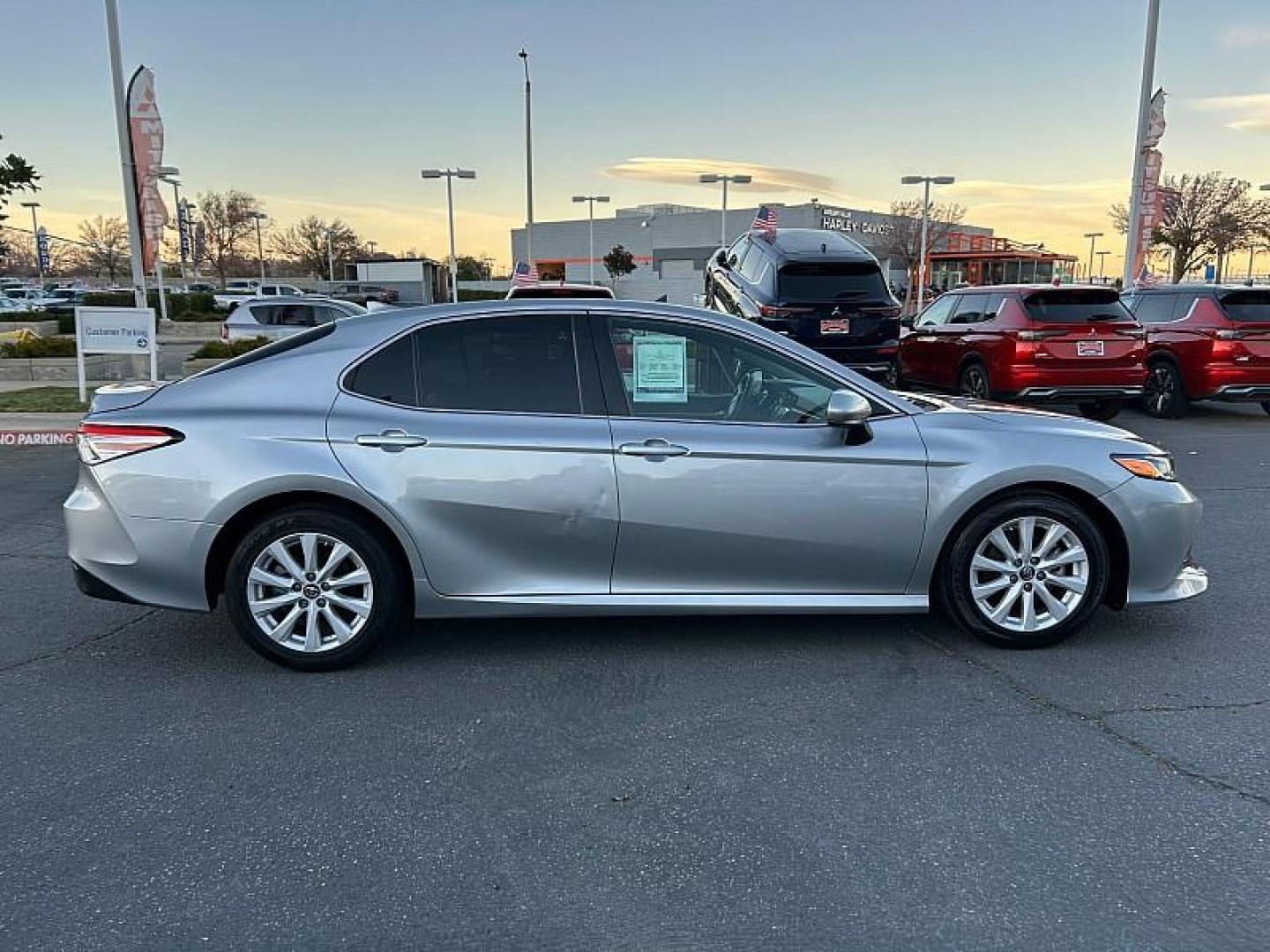 2019 SILVER Toyota Camry (4T1B11HKXKU) with an 4-Cyl 2.5 Liter engine, Automatic 8-Spd w/Sequential Shift transmission, located at 412 Auto Vista Drive, Palmdale, 93551, (661) 945-0620, 34.592636, -118.136681 - Photo#5