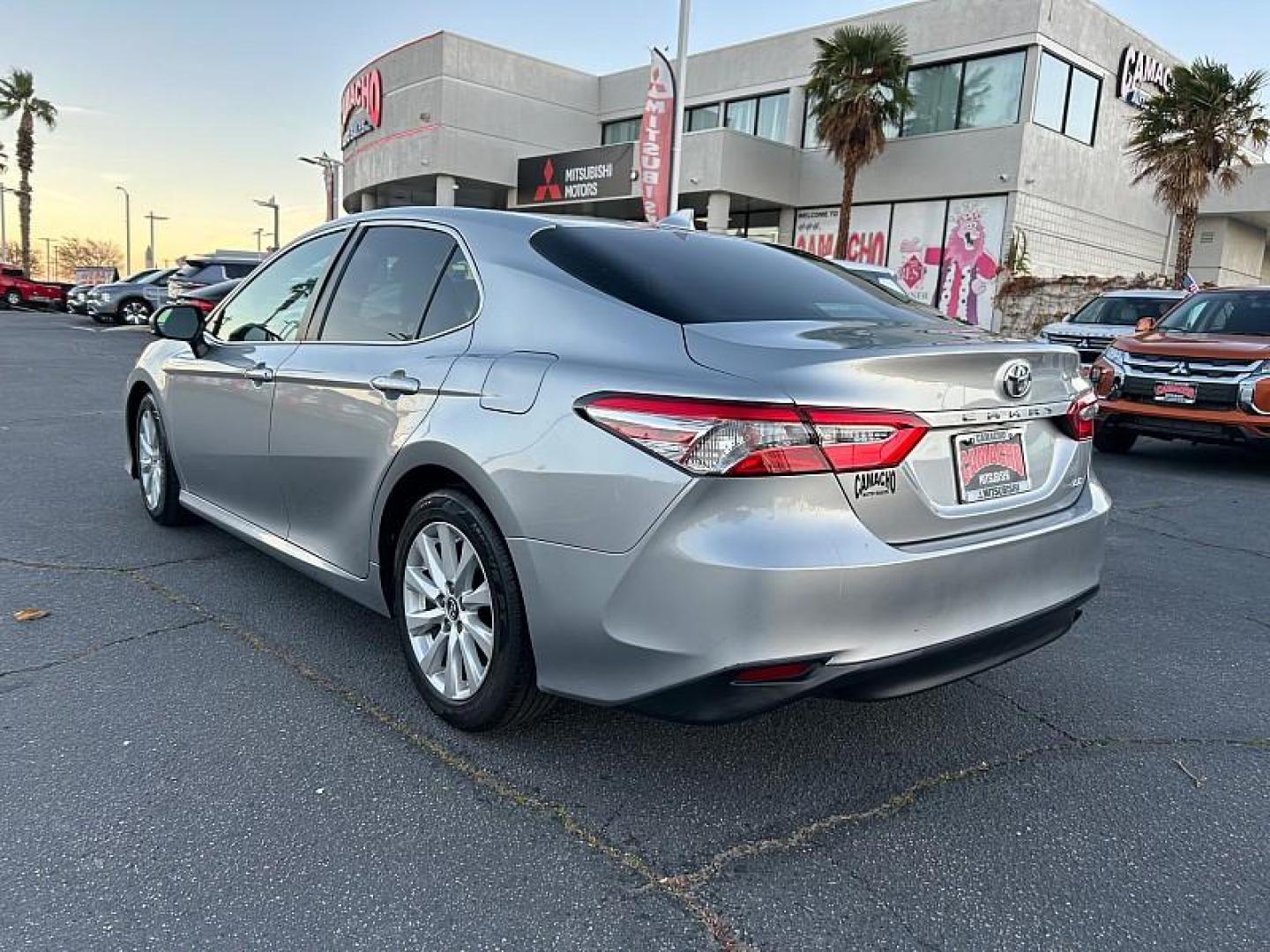 2019 SILVER Toyota Camry (4T1B11HKXKU) with an 4-Cyl 2.5 Liter engine, Automatic 8-Spd w/Sequential Shift transmission, located at 412 Auto Vista Drive, Palmdale, 93551, (661) 945-0620, 34.592636, -118.136681 - Photo#8