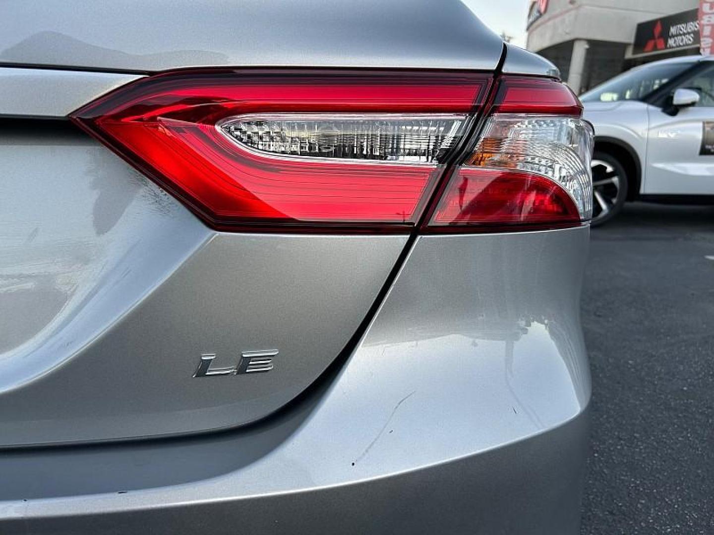 2019 SILVER Toyota Camry (4T1B11HKXKU) with an 4-Cyl 2.5 Liter engine, Automatic 8-Spd w/Sequential Shift transmission, located at 412 Auto Vista Drive, Palmdale, 93551, (661) 945-0620, 34.592636, -118.136681 - Photo#11