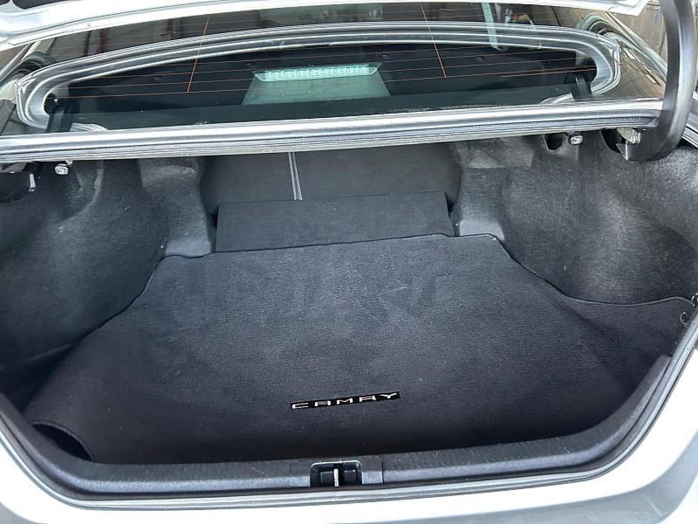 2019 SILVER Toyota Camry (4T1B11HKXKU) with an 4-Cyl 2.5 Liter engine, Automatic 8-Spd w/Sequential Shift transmission, located at 412 Auto Vista Drive, Palmdale, 93551, (661) 945-0620, 34.592636, -118.136681 - Photo#26