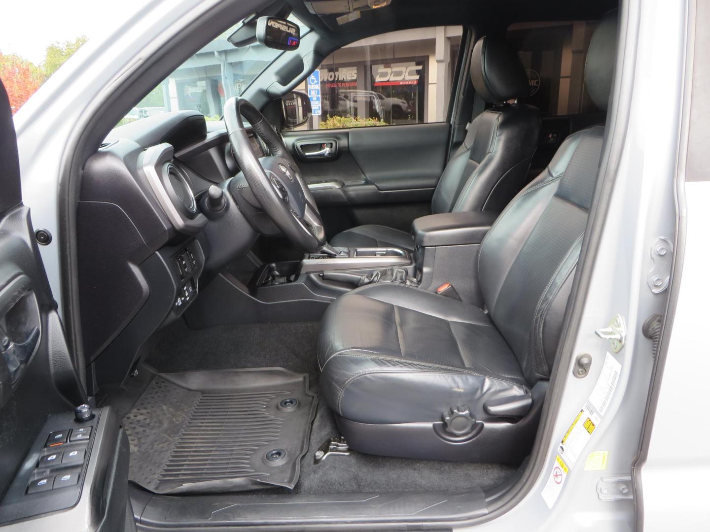 2019 grey /black Toyota Tacoma TRD Sport Double Cab (3TMCZ5AN2KM) with an 3.6L V6 DOHC 24V engine, 6A transmission, located at 2630 Grass Valley Highway, Auburn, CA, 95603, (530) 508-5100, 38.937893, -121.095482 - Must see Tacoma sitting on King 2.5 adjustable remote reservoir coilovers, King 2.5 adjustable remote reservoir rear shocks, Icon Upper control arms, BFG KO3 tires, 17" Method NV wheels, C4 front bumper, Baja Designs lights, LUXX series taillights, aluminum TRD skid plate, bedmat, bed extender, and - Photo#28