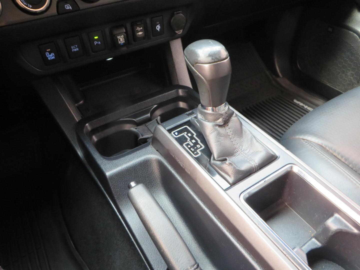 2019 grey /black Toyota Tacoma TRD Sport Double Cab (3TMCZ5AN2KM) with an 3.6L V6 DOHC 24V engine, 6A transmission, located at 2630 Grass Valley Highway, Auburn, CA, 95603, (530) 508-5100, 38.937893, -121.095482 - Must see Tacoma sitting on King 2.5 adjustable remote reservoir coilovers, King 2.5 adjustable remote reservoir rear shocks, Icon Upper control arms, BFG KO3 tires, 17" Method NV wheels, C4 front bumper, Baja Designs lights, LUXX series taillights, aluminum TRD skid plate, bedmat, bed extender, and - Photo#39