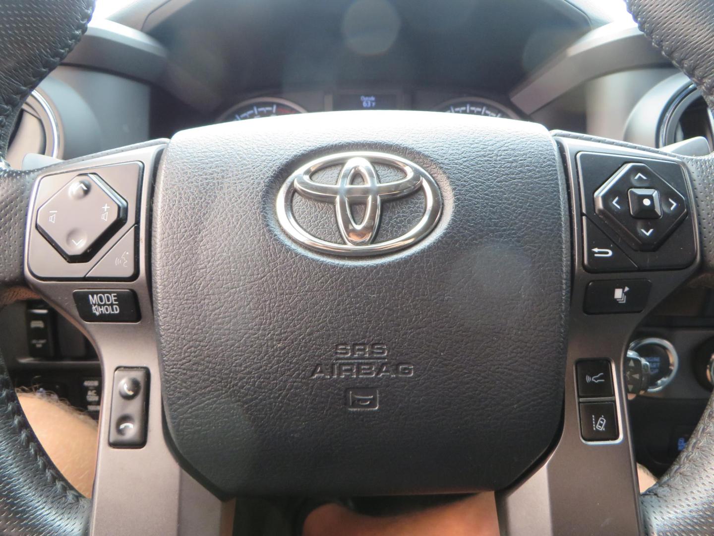 2019 grey /black Toyota Tacoma TRD Sport Double Cab (3TMCZ5AN2KM) with an 3.6L V6 DOHC 24V engine, 6A transmission, located at 2630 Grass Valley Highway, Auburn, CA, 95603, (530) 508-5100, 38.937893, -121.095482 - Must see Tacoma sitting on King 2.5 adjustable remote reservoir coilovers, King 2.5 adjustable remote reservoir rear shocks, Icon Upper control arms, BFG KO3 tires, 17" Method NV wheels, C4 front bumper, Baja Designs lights, LUXX series taillights, aluminum TRD skid plate, bedmat, bed extender, and - Photo#43