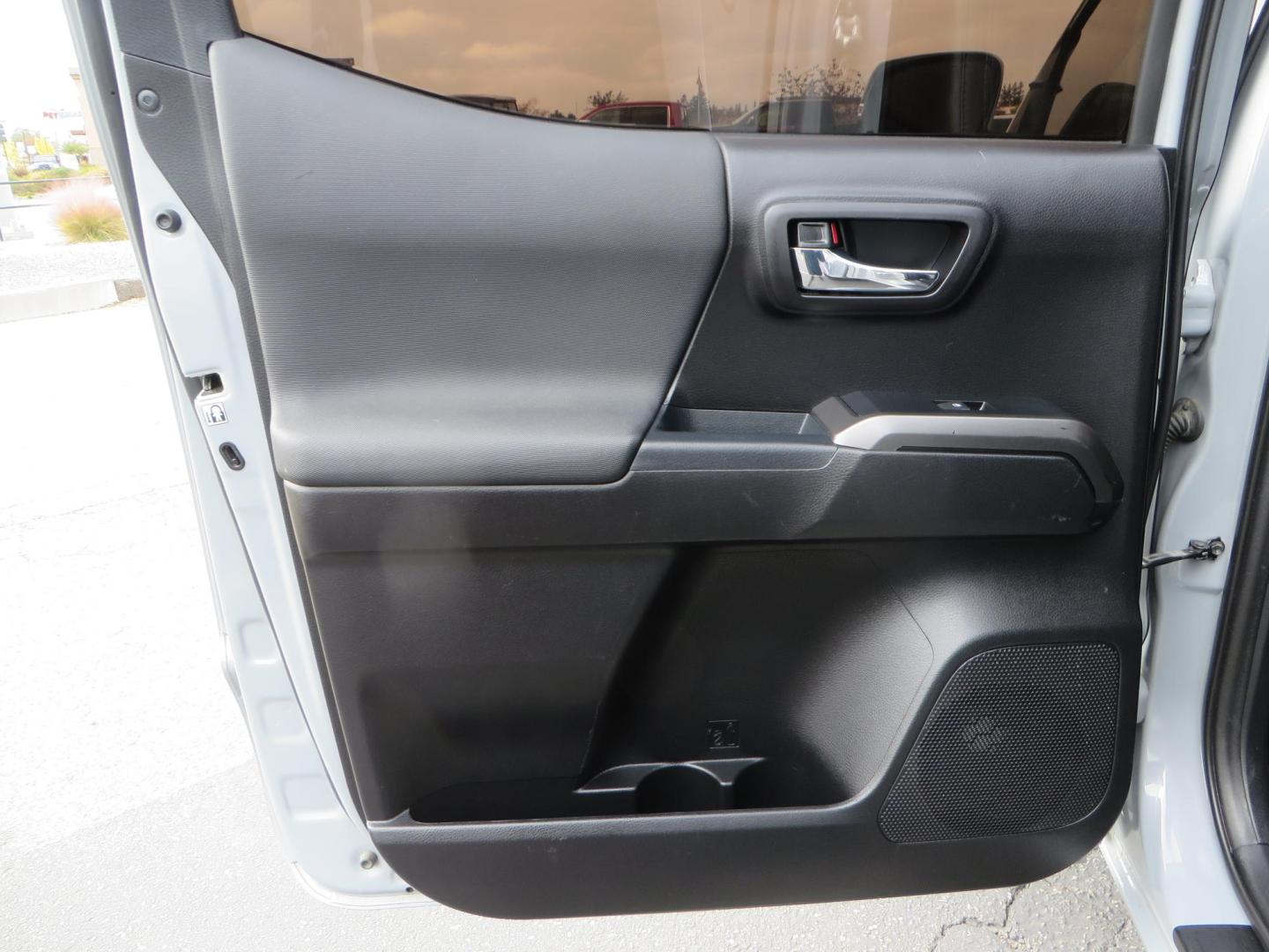 2019 grey /black Toyota Tacoma TRD Sport Double Cab (3TMCZ5AN2KM) with an 3.6L V6 DOHC 24V engine, 6A transmission, located at 2630 Grass Valley Highway, Auburn, CA, 95603, (530) 508-5100, 38.937893, -121.095482 - Must see Tacoma sitting on King 2.5 adjustable remote reservoir coilovers, King 2.5 adjustable remote reservoir rear shocks, Icon Upper control arms, BFG KO3 tires, 17" Method NV wheels, C4 front bumper, Baja Designs lights, LUXX series taillights, aluminum TRD skid plate, bedmat, bed extender, and - Photo#47