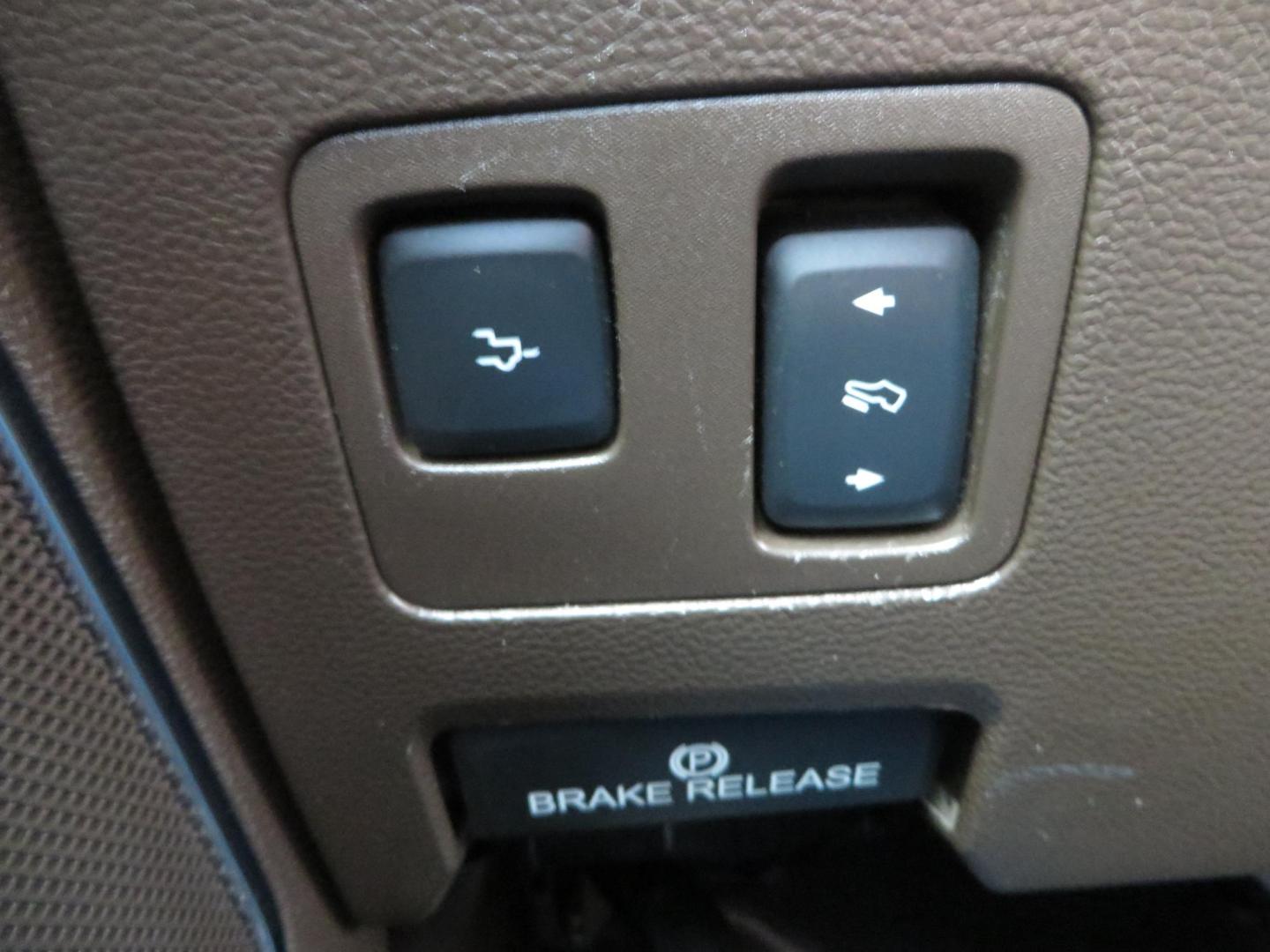 2020 BLACK /BROWN Ford F-350 SD King Ranch Crew Cab Long Bed 4WD (1FT8W3BT7LE) with an 6.7L V8 OHV 16V DIESEL engine, 6A transmission, located at 2630 Grass Valley Highway, Auburn, CA, 95603, (530) 508-5100, 38.937893, -121.095482 - Features a Decked Truck Bed storage system, Better Build toolbox, Bolt cable locks, Bug Defelector, and Weathertech side window deflectors.- Photo#46