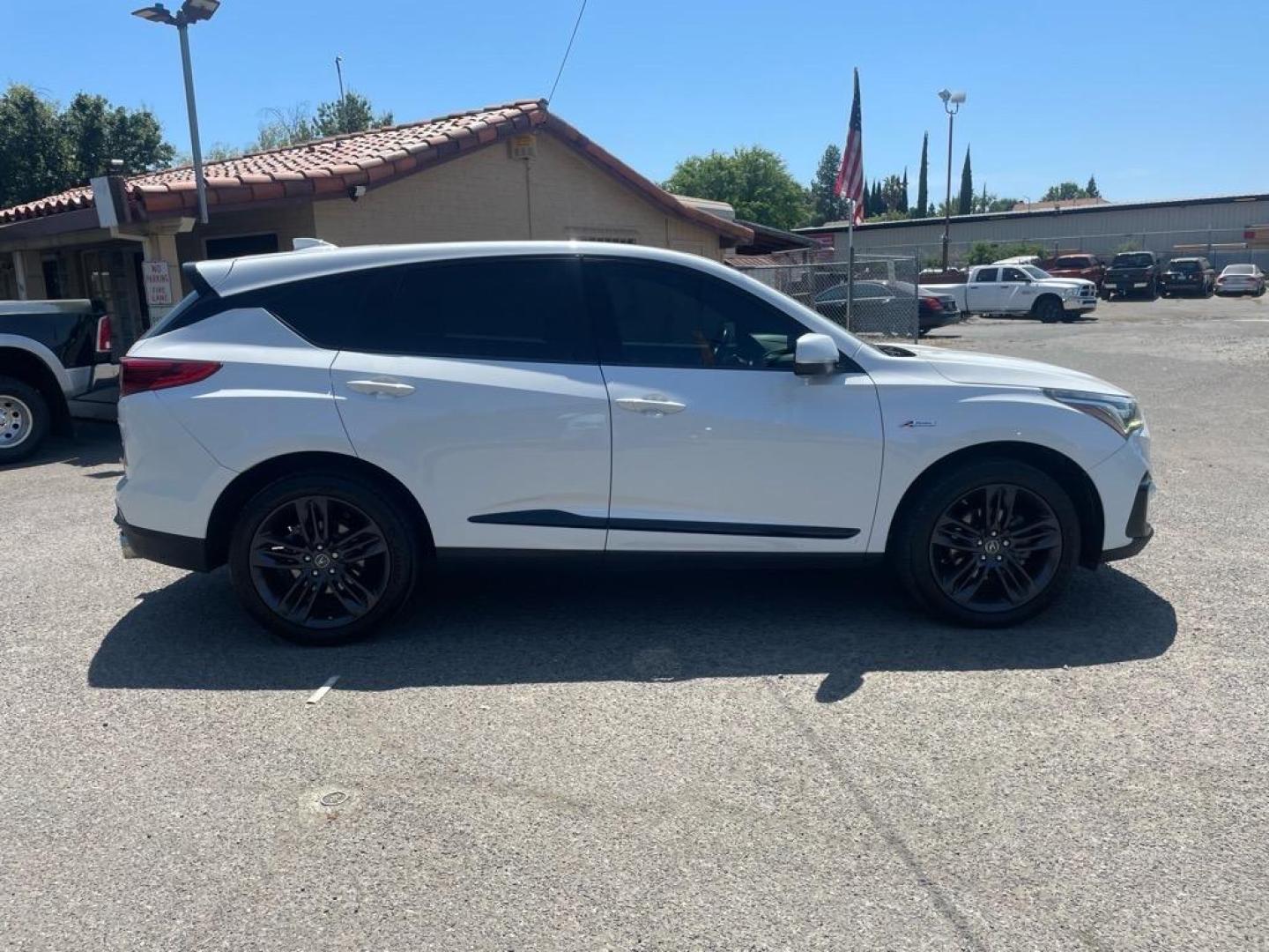 2020 Platinum White Pearl Acura RDX SH-AWD w/A-SPEC (5J8TC2H68LL) with an 2.0L 2.0L Turbo I4 272hp 280ft. lbs. Direct Injection engine, 10-Speed Shiftable Automatic transmission, located at 800 Riverside Ave, Roseville, CA, 95678, 916-773-4549 & Toll Free: 866-719-4393, 38.732265, -121.291039 - AWD CLEAN CARFAX - Photo#5