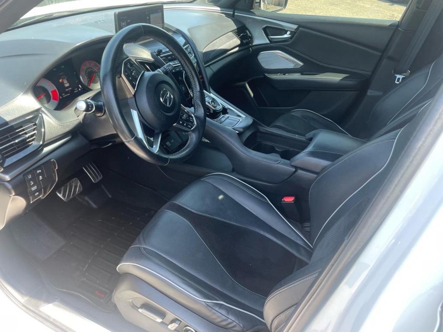 2020 Platinum White Pearl Acura RDX SH-AWD w/A-SPEC (5J8TC2H68LL) with an 2.0L 2.0L Turbo I4 272hp 280ft. lbs. Direct Injection engine, 10-Speed Shiftable Automatic transmission, located at 800 Riverside Ave, Roseville, CA, 95678, 916-773-4549 & Toll Free: 866-719-4393, 38.732265, -121.291039 - AWD CLEAN CARFAX - Photo#10