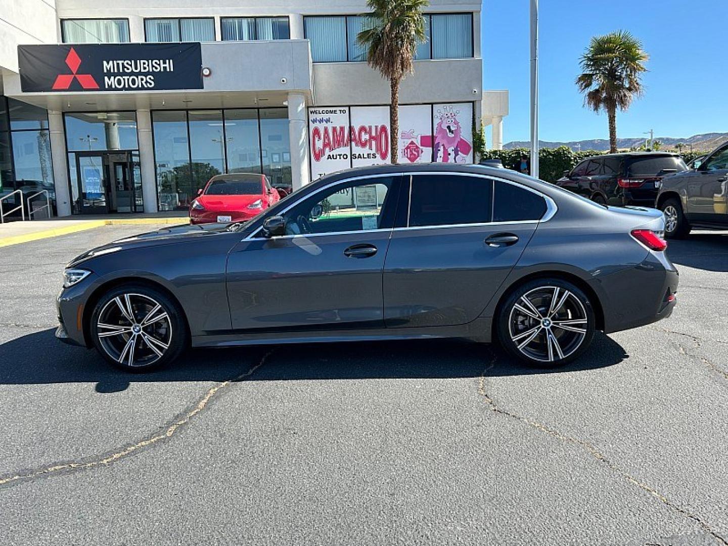 2020 GRAY BMW 3 Series (WBA5R1C04LF) with an 4-Cyl Turbo 2.0 Liter engine, Automatic 8-Spd Sport w/Sport transmission, located at 412 Auto Vista Drive, Palmdale, 93551, (661) 945-0620, 34.592636, -118.136681 - Photo#3