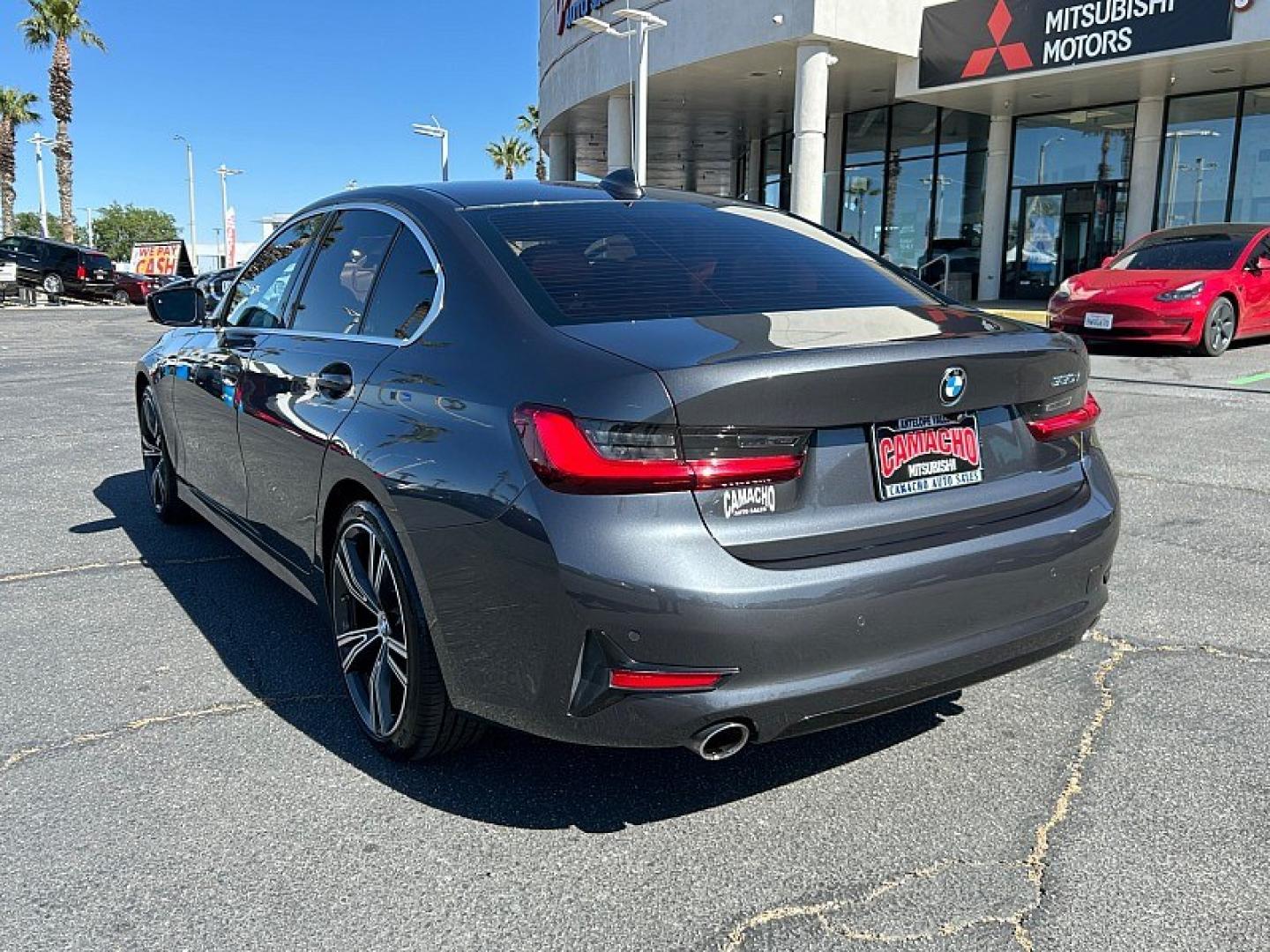 2020 GRAY BMW 3 Series (WBA5R1C04LF) with an 4-Cyl Turbo 2.0 Liter engine, Automatic 8-Spd Sport w/Sport transmission, located at 412 Auto Vista Drive, Palmdale, 93551, (661) 945-0620, 34.592636, -118.136681 - Photo#4