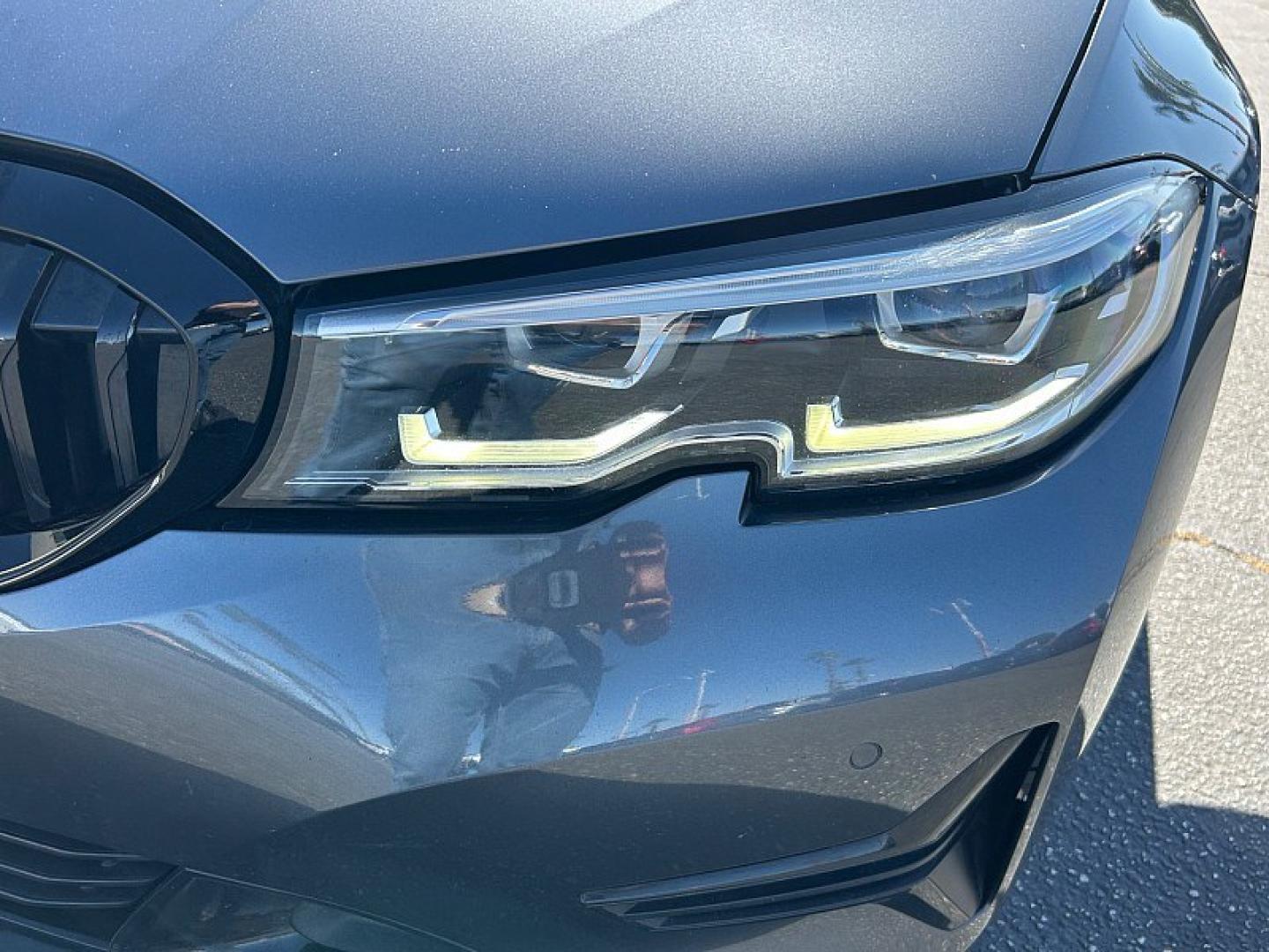 2020 GRAY BMW 3 Series (WBA5R1C04LF) with an 4-Cyl Turbo 2.0 Liter engine, Automatic 8-Spd Sport w/Sport transmission, located at 412 Auto Vista Drive, Palmdale, 93551, (661) 945-0620, 34.592636, -118.136681 - Photo#9