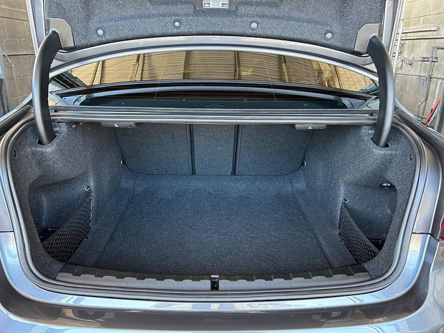 2020 GRAY BMW 3 Series (WBA5R1C04LF) with an 4-Cyl Turbo 2.0 Liter engine, Automatic 8-Spd Sport w/Sport transmission, located at 412 Auto Vista Drive, Palmdale, 93551, (661) 945-0620, 34.592636, -118.136681 - Photo#29