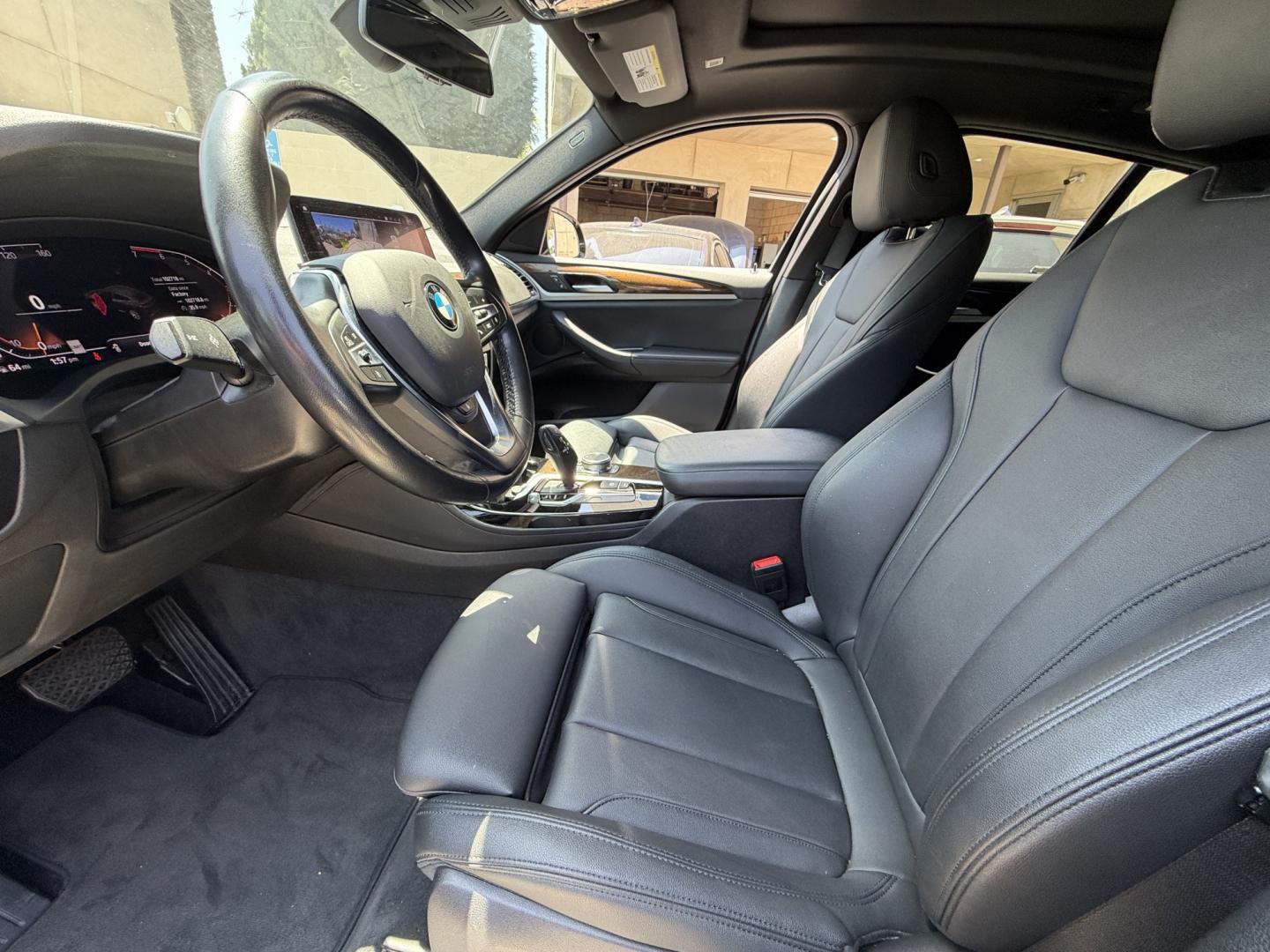 2020 Black /Black BMW X4 xDrive30i (5UX2V1C09LL) with an 2.0L L4 DOHC 16V engine, 8A transmission, located at 30 S. Berkeley Avenue, Pasadena, CA, 91107, (626) 248-7567, 34.145447, -118.109398 - # 2020 BMW X4 xDrive30i for Sale in Pasadena, CA – Buy Here Pay Here Financing Available If you're looking for a luxury SUV that delivers sporty performance, premium comfort, advanced technology, and head-turning style, this 2020 BMW X4 xDrive30i is an outstanding choice. Available now at Crown - Photo#7
