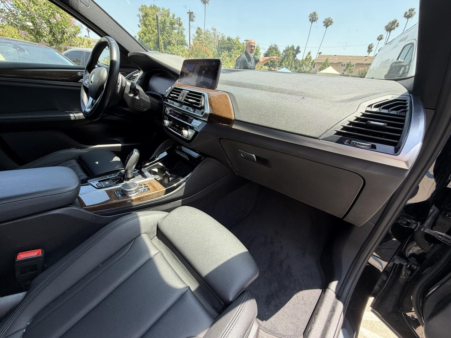 2020 Black /Black BMW X4 xDrive30i (5UX2V1C09LL) with an 2.0L L4 DOHC 16V engine, 8A transmission, located at 30 S. Berkeley Avenue, Pasadena, CA, 91107, (626) 248-7567, 34.145447, -118.109398 - # 2020 BMW X4 xDrive30i for Sale in Pasadena, CA – Buy Here Pay Here Financing Available If you're looking for a luxury SUV that delivers sporty performance, premium comfort, advanced technology, and head-turning style, this 2020 BMW X4 xDrive30i is an outstanding choice. Available now at Crown - Photo#11