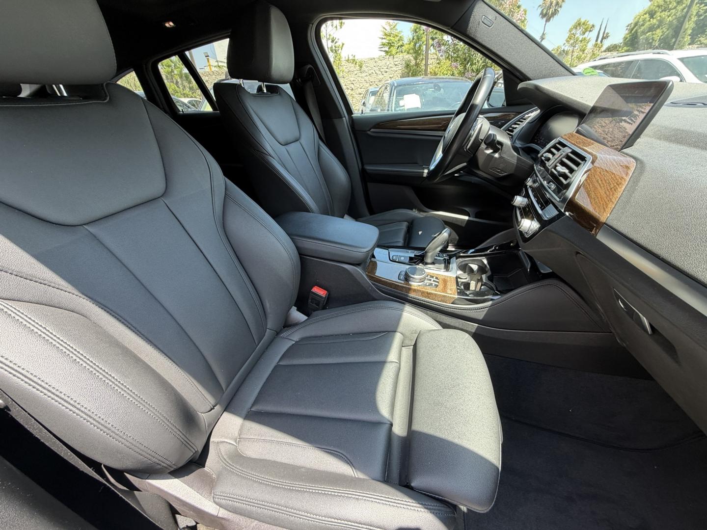 2020 Black /Black BMW X4 xDrive30i (5UX2V1C09LL) with an 2.0L L4 DOHC 16V engine, 8A transmission, located at 30 S. Berkeley Avenue, Pasadena, CA, 91107, (626) 248-7567, 34.145447, -118.109398 - # 2020 BMW X4 xDrive30i for Sale in Pasadena, CA – Buy Here Pay Here Financing Available If you're looking for a luxury SUV that delivers sporty performance, premium comfort, advanced technology, and head-turning style, this 2020 BMW X4 xDrive30i is an outstanding choice. Available now at Crown - Photo#12