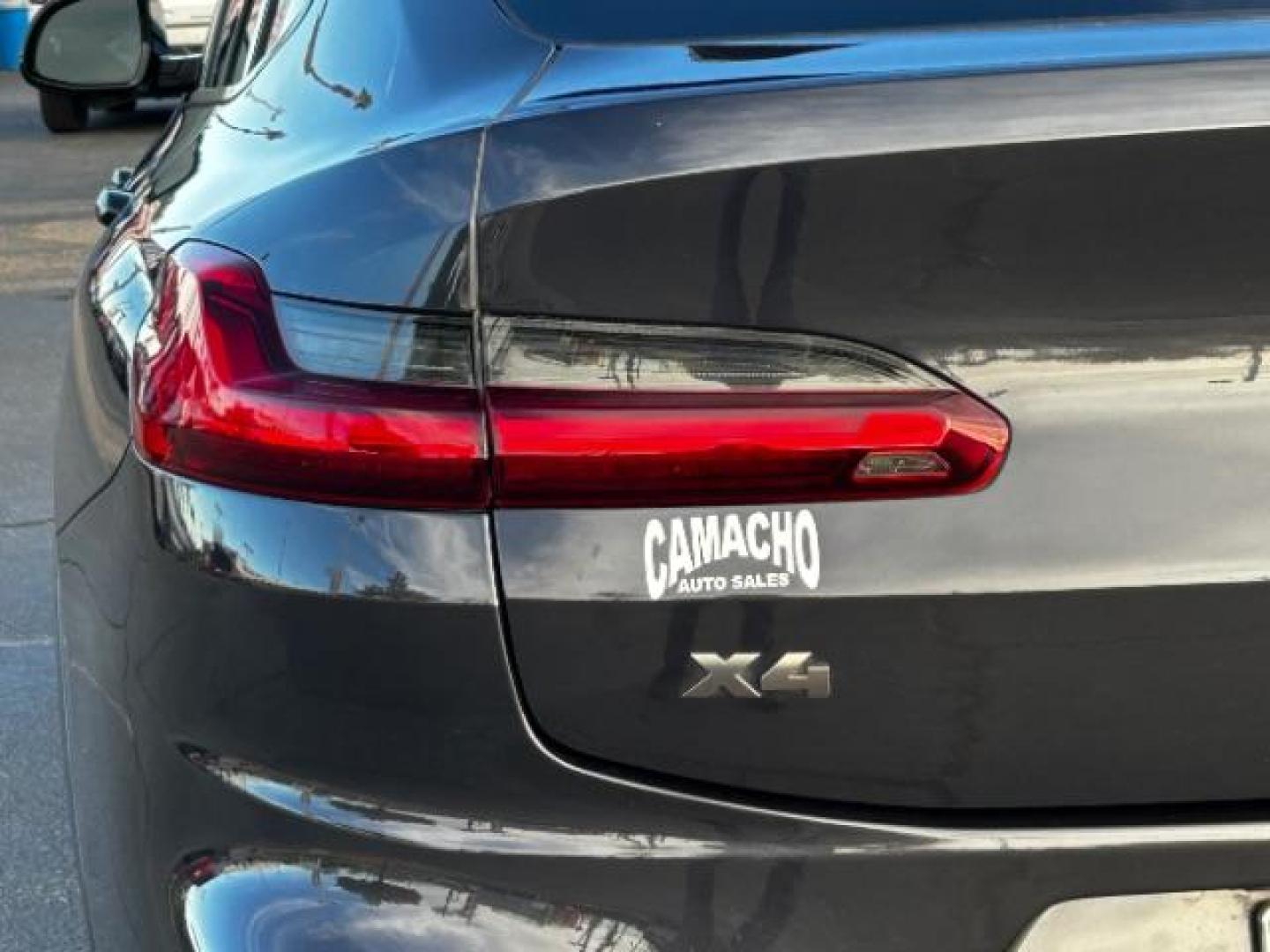 2020 GRAY BMW X4 (5UX2V5C07L9) with an 6-Cyl Twin Turbo 3.0 Liter engine, Automatic 8-Spd w/Sport and Manual Modes transmission, located at 412 Auto Vista Drive, Palmdale, 93551, (661) 945-0620, 34.592636, -118.136681 - Photo#17