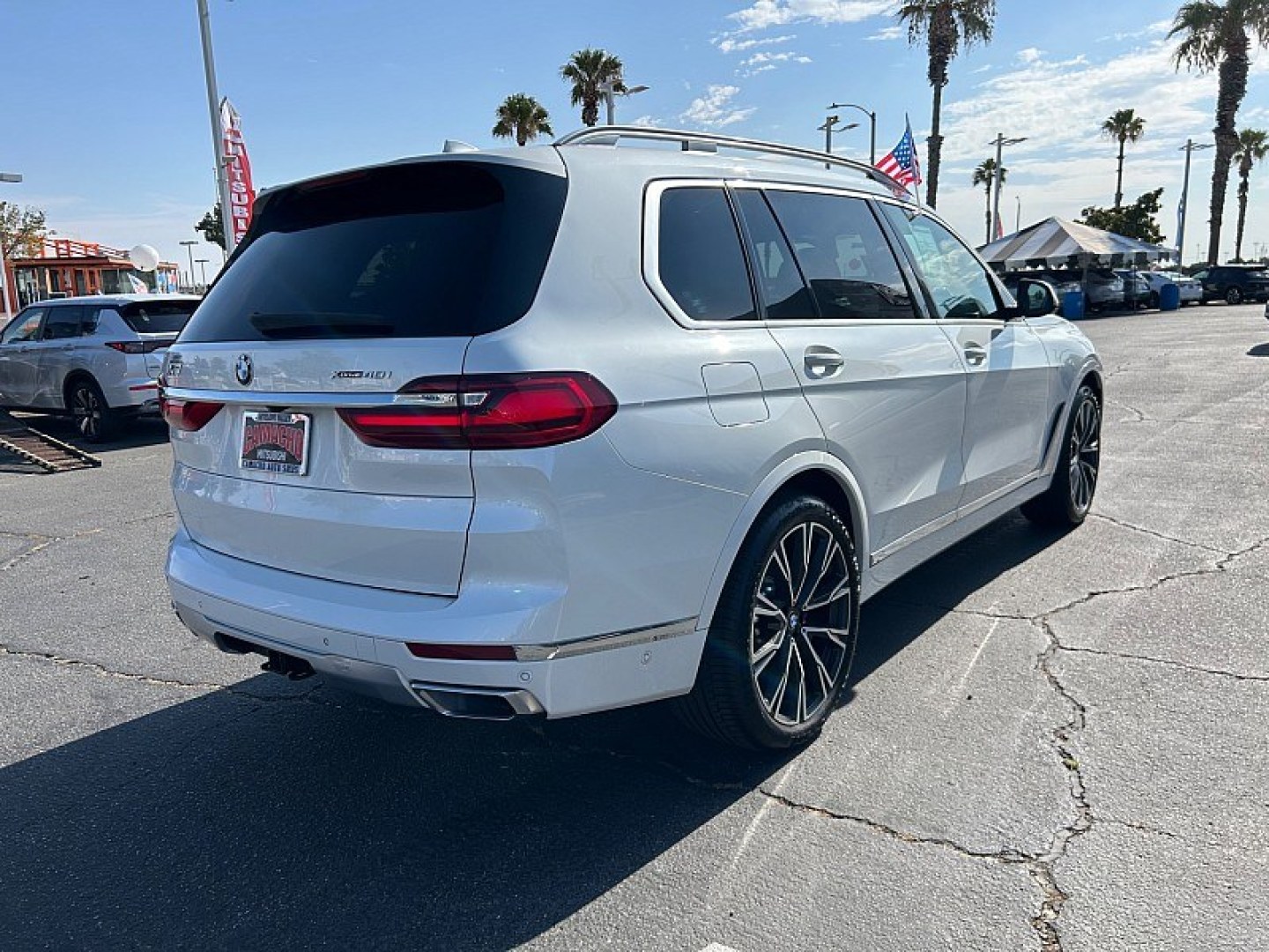 2020 White BMW X7 (5UXCW2C05L9) with an V6 Turbo 3.0 Liter engine, Automatic 8-Spd Steptronic w/Sport transmission, located at 412 Auto Vista Drive, Palmdale, 93551, (661) 945-0620, 34.592636, -118.136681- Photo#2