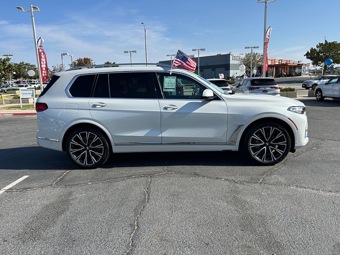 2020 White BMW X7 (5UXCW2C05L9) with an V6 Turbo 3.0 Liter engine, Automatic 8-Spd Steptronic w/Sport transmission, located at 412 Auto Vista Drive, Palmdale, 93551, (661) 945-0620, 34.592636, -118.136681- Photo#7
