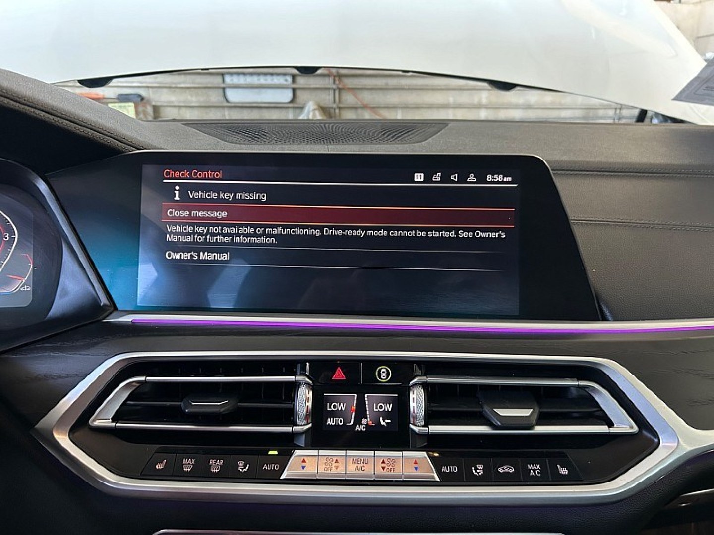 2020 White BMW X7 (5UXCW2C05L9) with an V6 Turbo 3.0 Liter engine, Automatic 8-Spd Steptronic w/Sport transmission, located at 412 Auto Vista Drive, Palmdale, 93551, (661) 945-0620, 34.592636, -118.136681- Photo#17