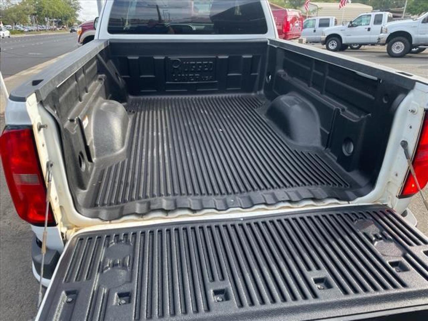 2020 Summit White Chevrolet Colorado LT (1GCHTCEA3L1) with an 2.5L 2.5L I4 200hp 191ft. lbs. Direct Injection engine, 6-Speed Shiftable Automatic transmission, located at 800 Riverside Ave, Roseville, CA, 95678, 916-773-4549 & Toll Free: 866-719-4393, 38.732265, -121.291039 - 4X4 EXTENDED CAB LT ONE OWNER - Photo#9