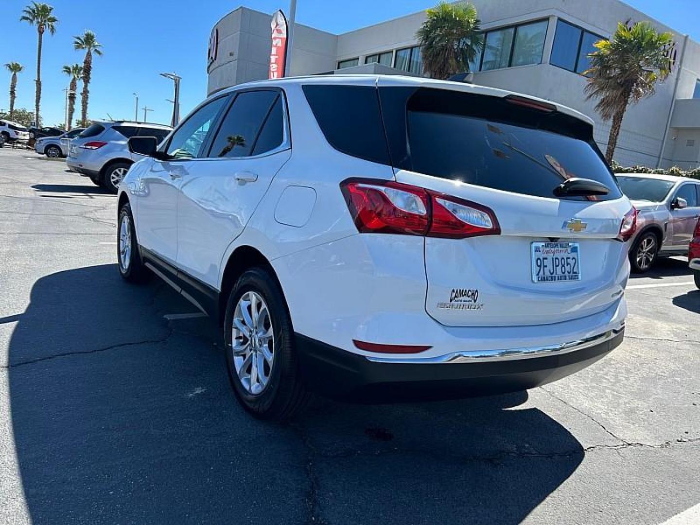 2020 WHITE Chevrolet Equinox (3GNAXUEV1LS) with an 4-Cyl 1.5 Liter engine, Automatic transmission, located at 412 Auto Vista Drive, Palmdale, 93551, (661) 945-0620, 34.592636, -118.136681 - Photo#6