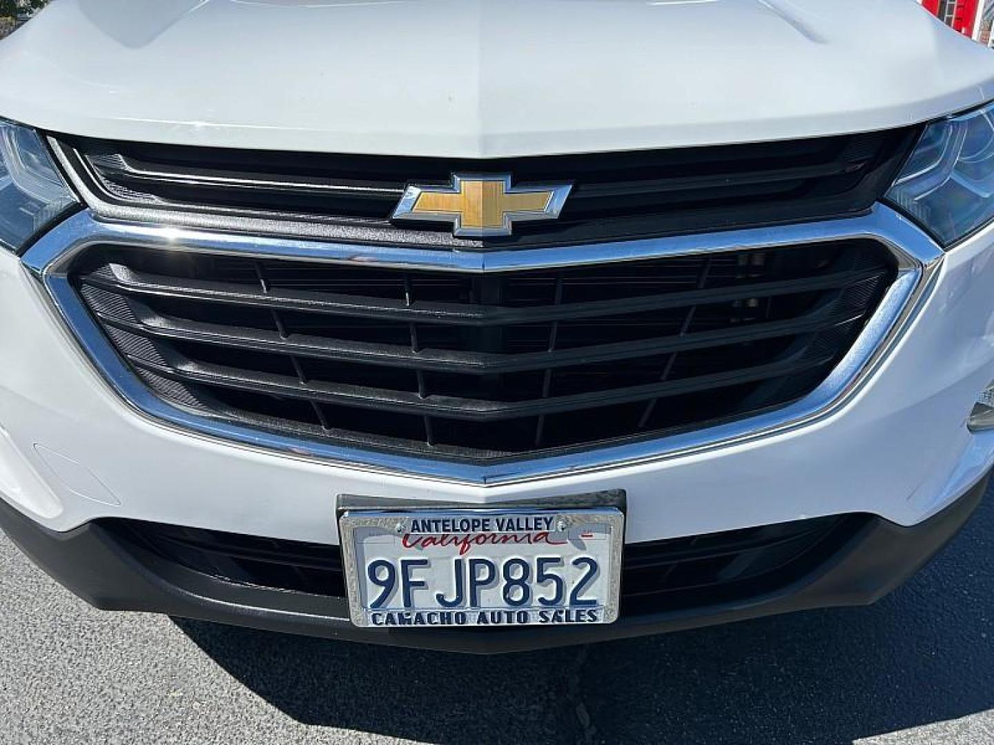 2020 WHITE Chevrolet Equinox (3GNAXUEV1LS) with an 4-Cyl 1.5 Liter engine, Automatic transmission, located at 412 Auto Vista Drive, Palmdale, 93551, (661) 945-0620, 34.592636, -118.136681 - Photo#8