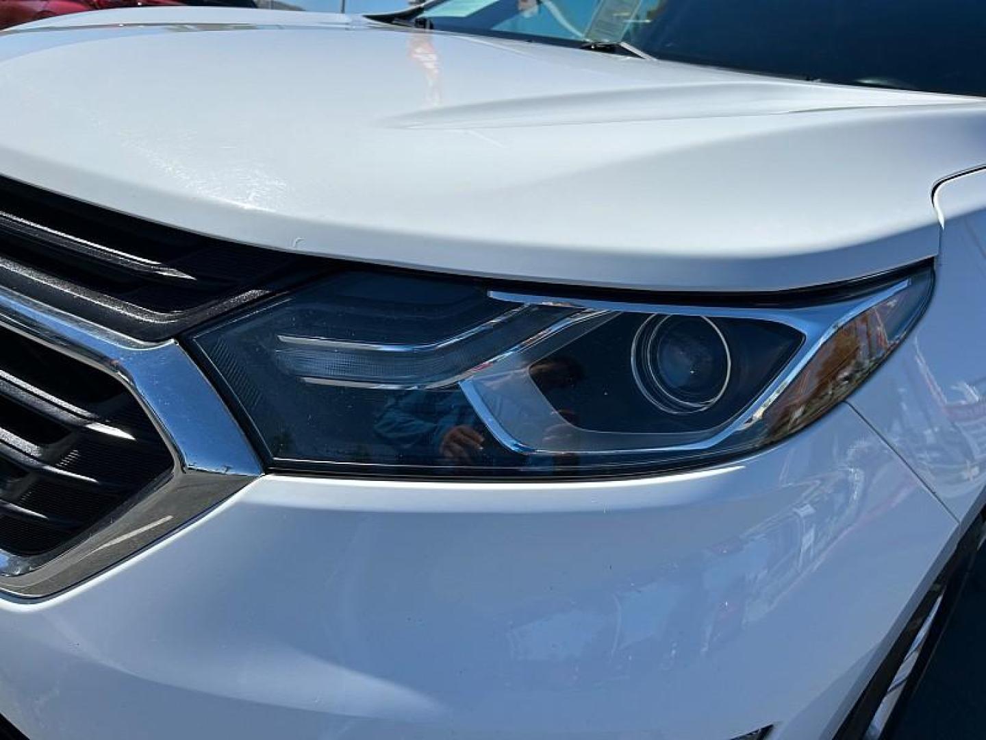 2020 WHITE Chevrolet Equinox (3GNAXUEV1LS) with an 4-Cyl 1.5 Liter engine, Automatic transmission, located at 412 Auto Vista Drive, Palmdale, 93551, (661) 945-0620, 34.592636, -118.136681 - Photo#9