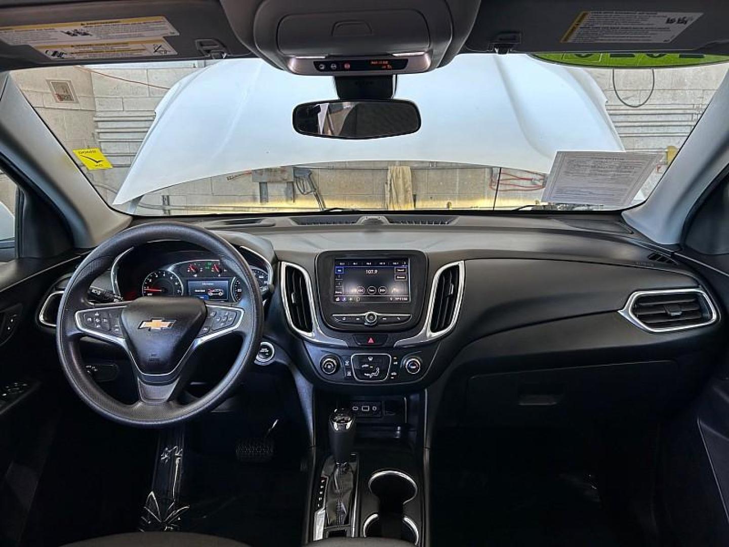 2020 WHITE Chevrolet Equinox (3GNAXUEV1LS) with an 4-Cyl 1.5 Liter engine, Automatic transmission, located at 412 Auto Vista Drive, Palmdale, 93551, (661) 945-0620, 34.592636, -118.136681 - Photo#16
