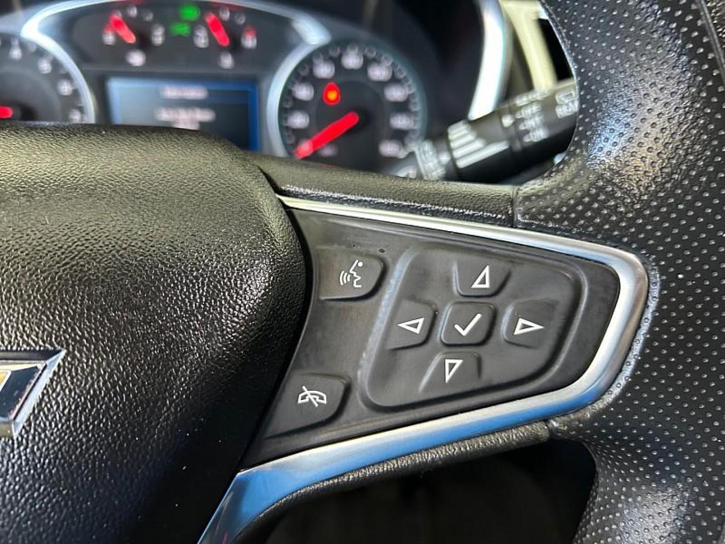 2020 WHITE Chevrolet Equinox (3GNAXUEV1LS) with an 4-Cyl 1.5 Liter engine, Automatic transmission, located at 412 Auto Vista Drive, Palmdale, 93551, (661) 945-0620, 34.592636, -118.136681 - Photo#19