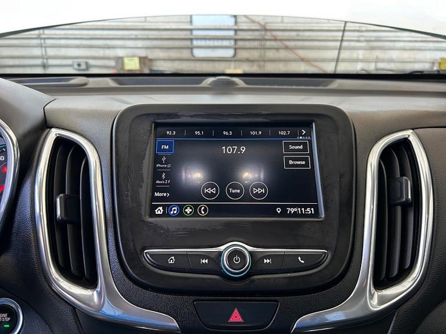 2020 WHITE Chevrolet Equinox (3GNAXUEV1LS) with an 4-Cyl 1.5 Liter engine, Automatic transmission, located at 412 Auto Vista Drive, Palmdale, 93551, (661) 945-0620, 34.592636, -118.136681 - Photo#22