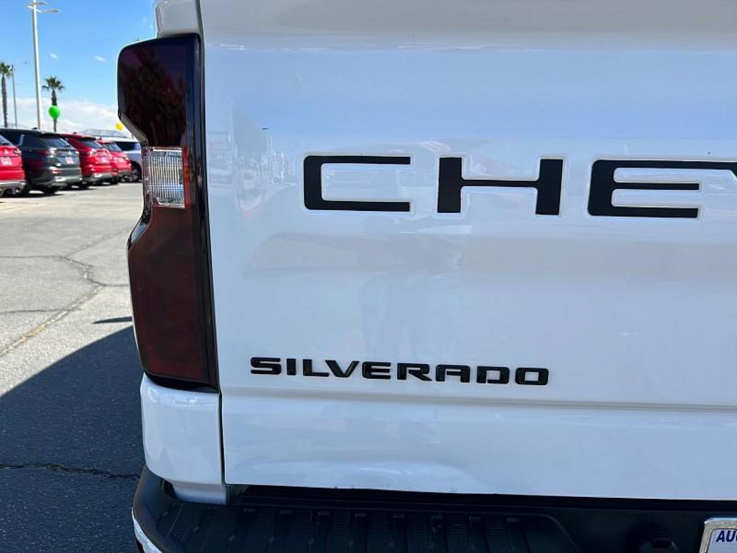 2020 WHITE Chevrolet Silverado 1500 2WD (1GCPWBEK3LZ) with an 4-Cyl 2.7 Liter engine, Automatic 6-Spd HD w/Overdrive transmission, located at 412 Auto Vista Drive, Palmdale, 93551, (661) 945-0620, 34.592636, -118.136681 - Photo#22