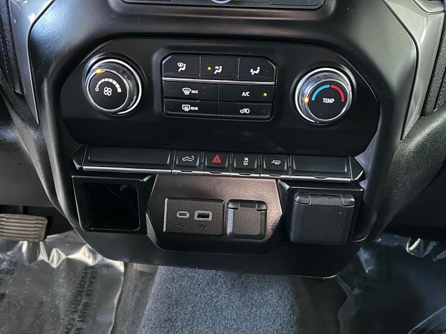 2020 WHITE Chevrolet Silverado 1500 2WD (1GCPWBEK3LZ) with an 4-Cyl 2.7 Liter engine, Automatic 6-Spd HD w/Overdrive transmission, located at 412 Auto Vista Drive, Palmdale, 93551, (661) 945-0620, 34.592636, -118.136681 - Photo#47