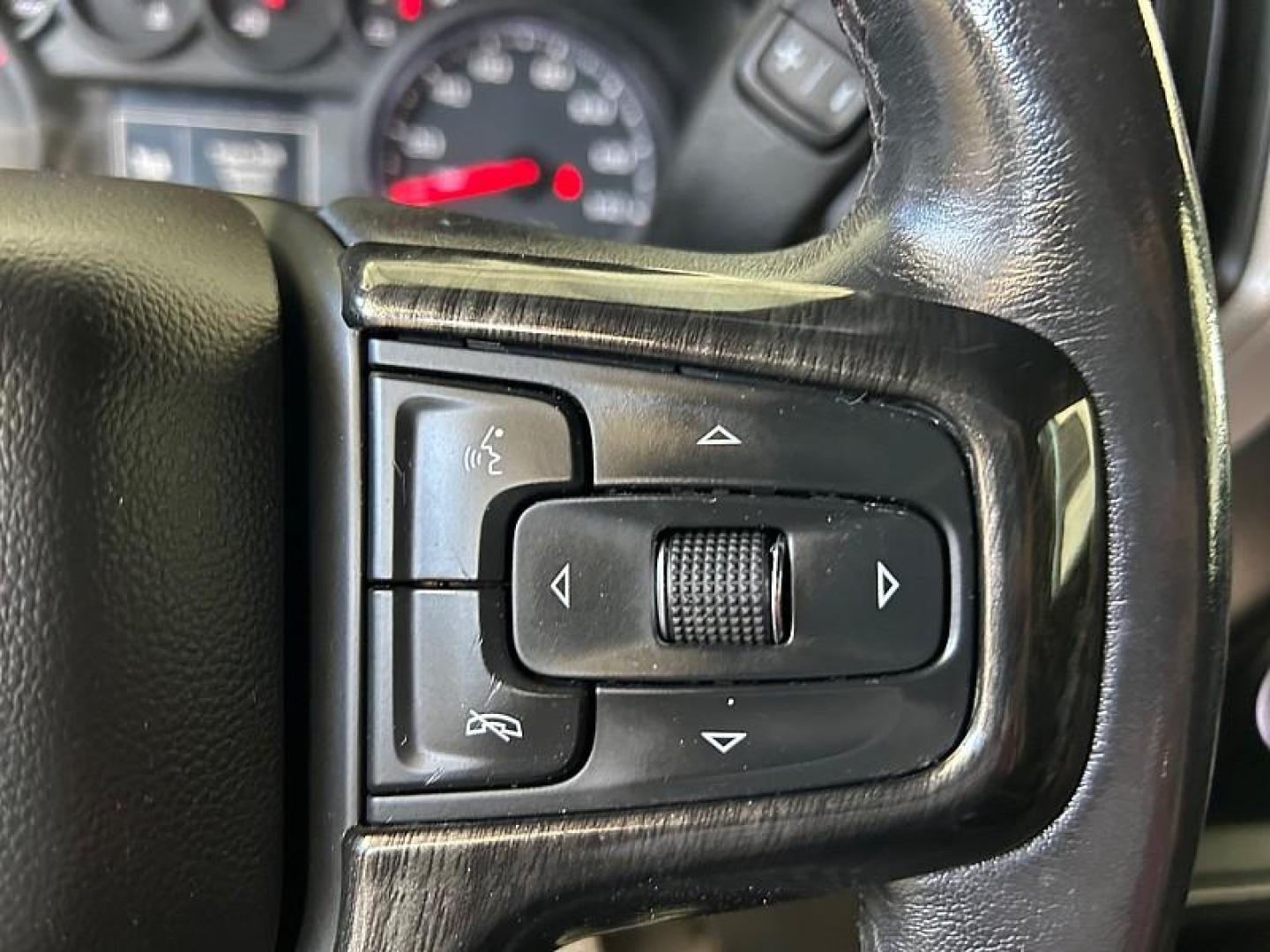 2020 WHITE Chevrolet Silverado 1500 2WD (1GCPWBEK3LZ) with an 4-Cyl 2.7 Liter engine, Automatic 6-Spd HD w/Overdrive transmission, located at 412 Auto Vista Drive, Palmdale, 93551, (661) 945-0620, 34.592636, -118.136681 - Photo#42