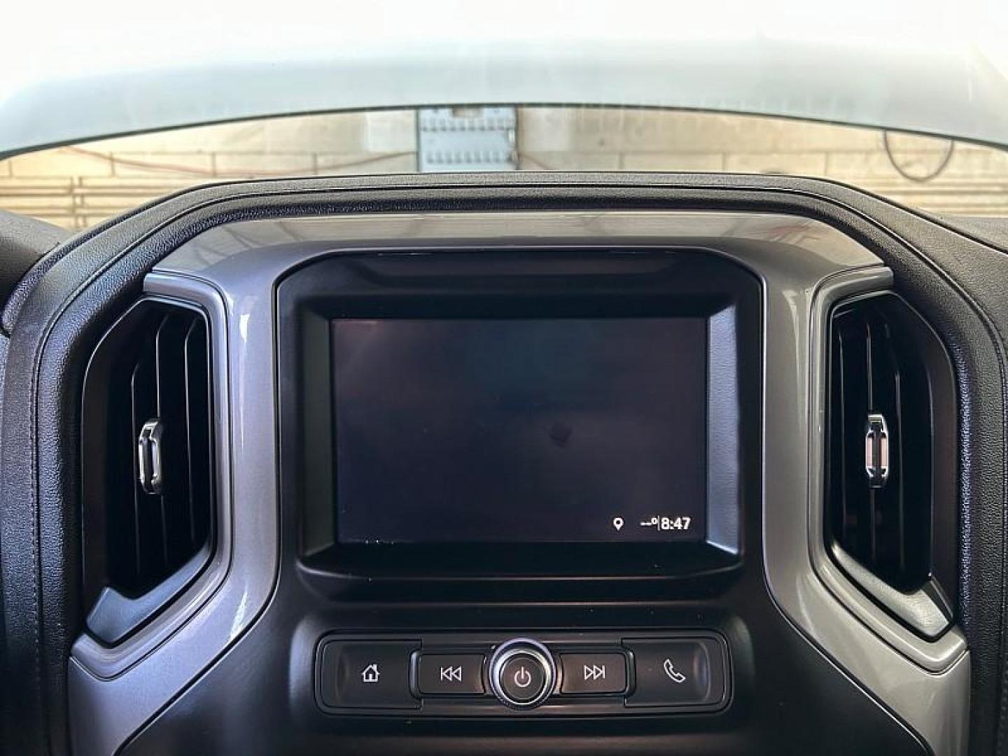 2020 WHITE Chevrolet Silverado 1500 2WD (1GCPWBEK3LZ) with an 4-Cyl 2.7 Liter engine, Automatic 6-Spd HD w/Overdrive transmission, located at 412 Auto Vista Drive, Palmdale, 93551, (661) 945-0620, 34.592636, -118.136681 - Photo#46